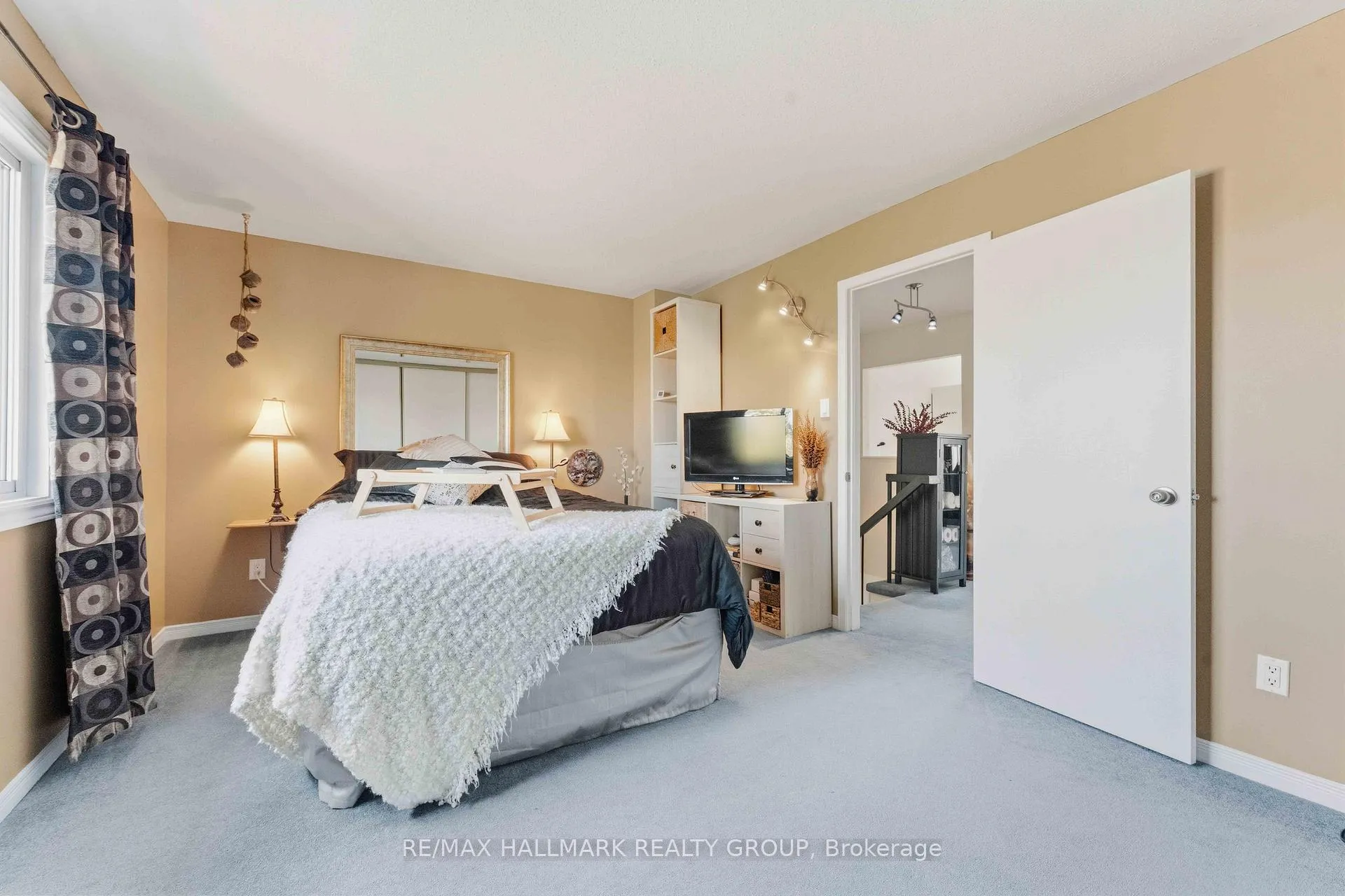 Photo 21 of 941 Cookshire Crescent, Ottawa, Fallingbrook/Ridgemount — HOMEH