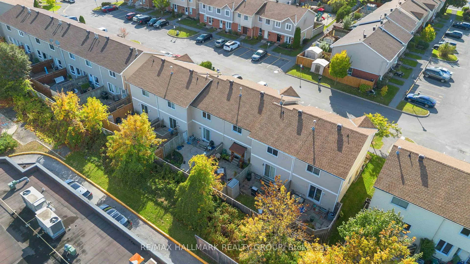 Photo 35 of 941 Cookshire Crescent, Ottawa, Fallingbrook/Ridgemount — HOMEH