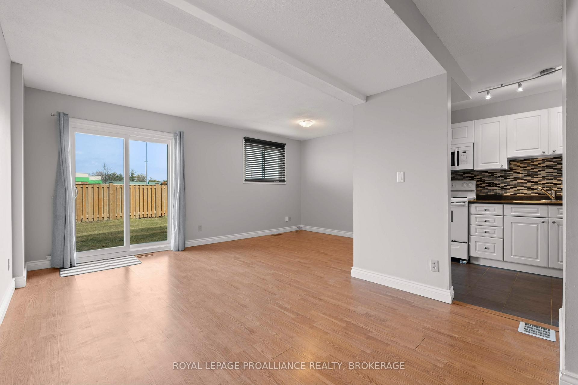 Photo 10 of 850 Datzell Lane, Kingston, South of Taylor-Kidd Blvd — HOMEH