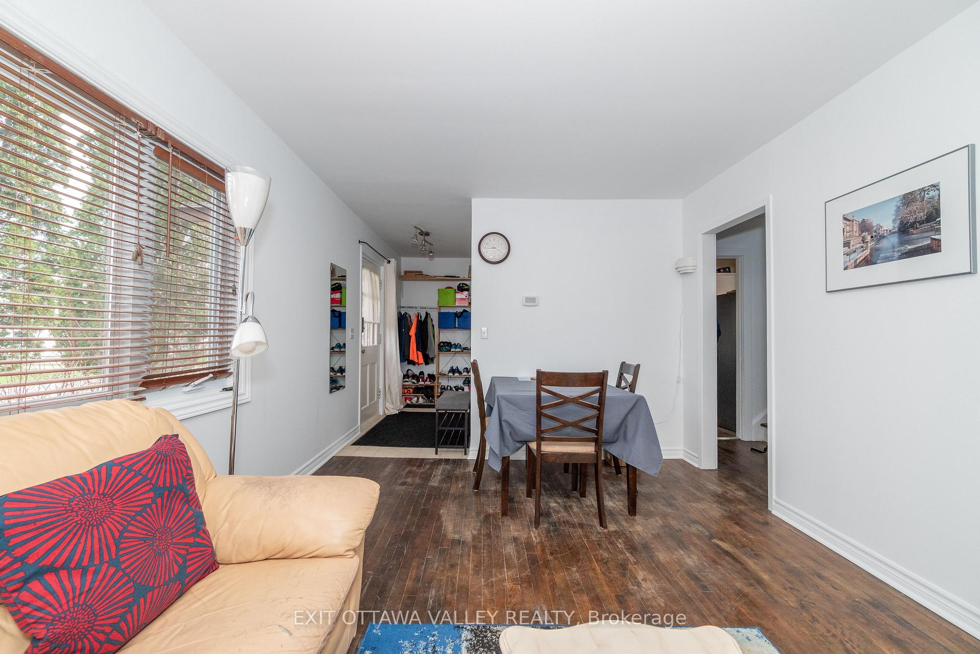 Photo 7 of 27 Laurentian Street, Deep River, Deep River — HOMEH