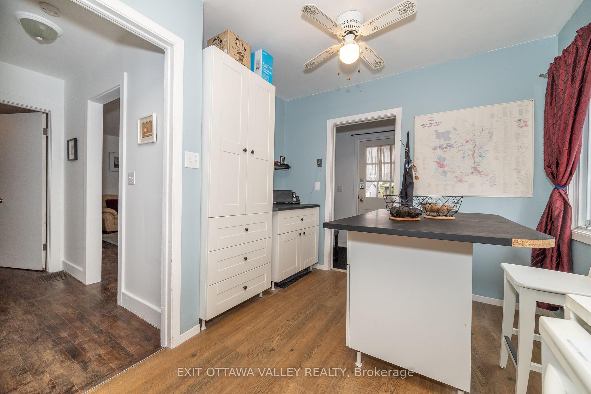 Photo 12 of 27 Laurentian Street, Deep River, Deep River — HOMEH