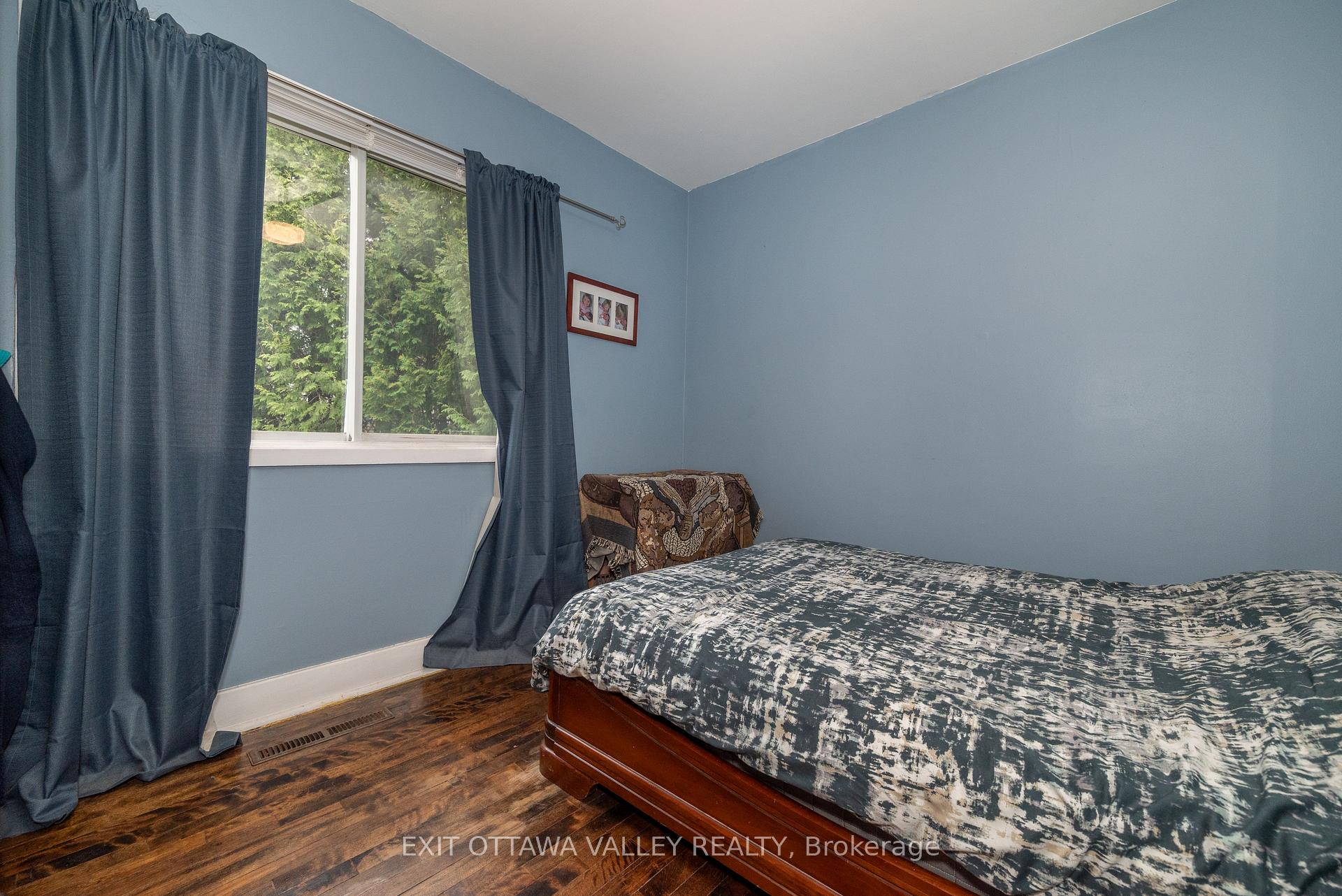 Photo 14 of 27 Laurentian Street, Deep River, Deep River — HOMEH