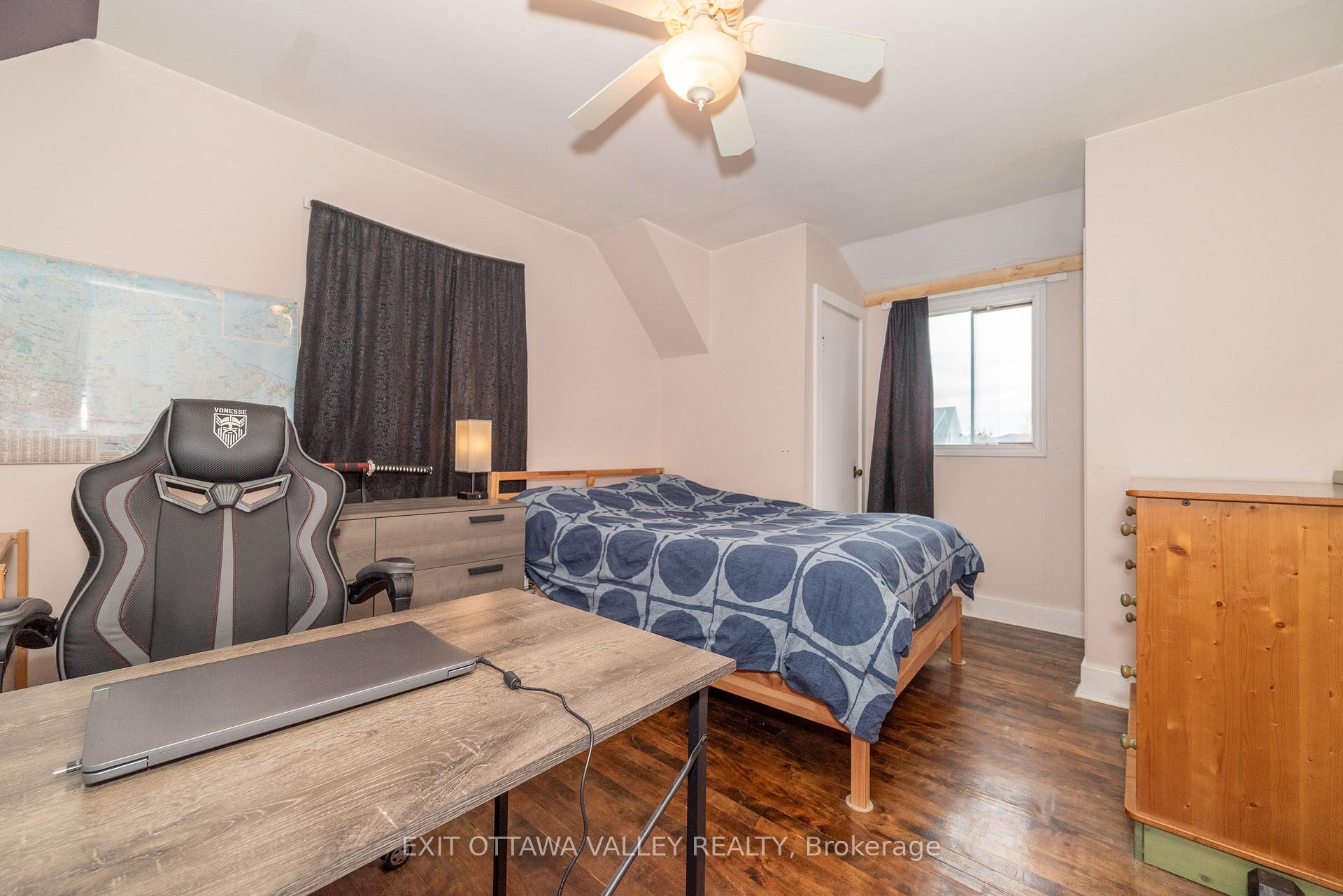Photo 18 of 27 Laurentian Street, Deep River, Deep River — HOMEH