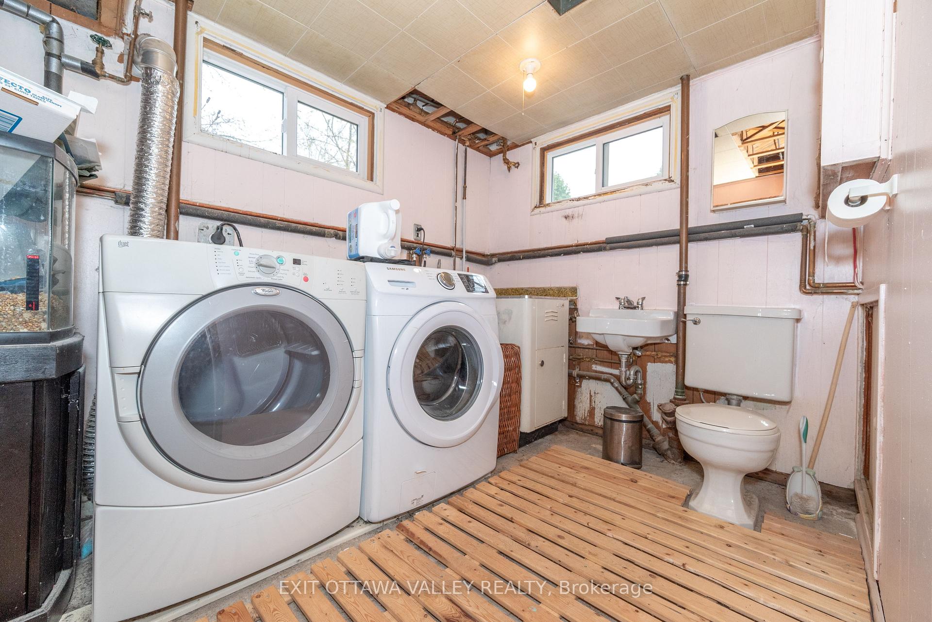 Photo 19 of 27 Laurentian Street, Deep River, Deep River — HOMEH