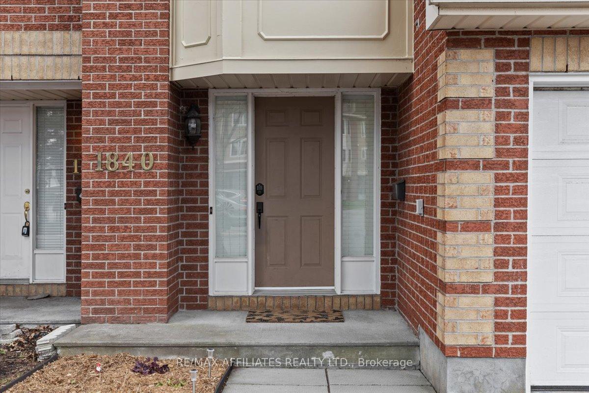 Photo 2 of 1840 Summerfields Crescent, Ottawa, Chapel Hill — HOMEH