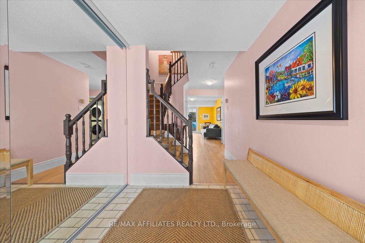 Photo 5 of 1840 Summerfields Crescent, Ottawa, Chapel Hill — HOMEH