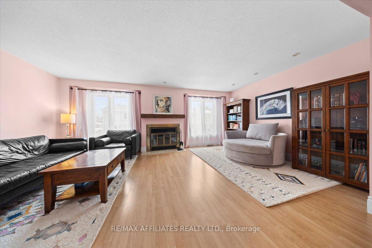 Photo 11 of 1840 Summerfields Crescent, Ottawa, Chapel Hill — HOMEH