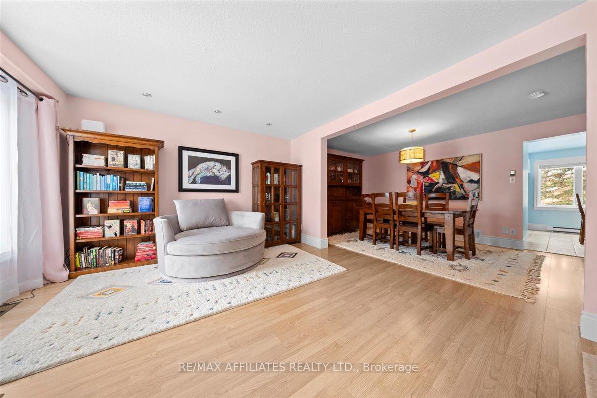 Photo 13 of 1840 Summerfields Crescent, Ottawa, Chapel Hill — HOMEH
