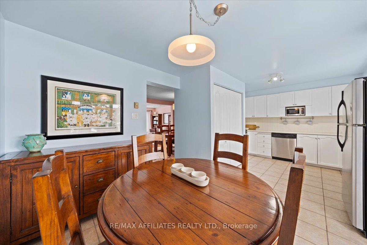 Photo 20 of 1840 Summerfields Crescent, Ottawa, Chapel Hill — HOMEH