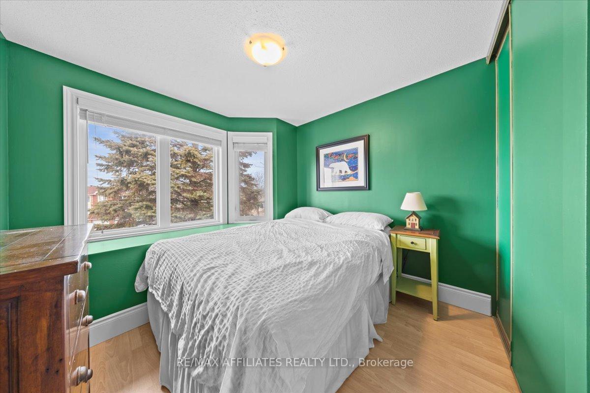 Photo 32 of 1840 Summerfields Crescent, Ottawa, Chapel Hill — HOMEH