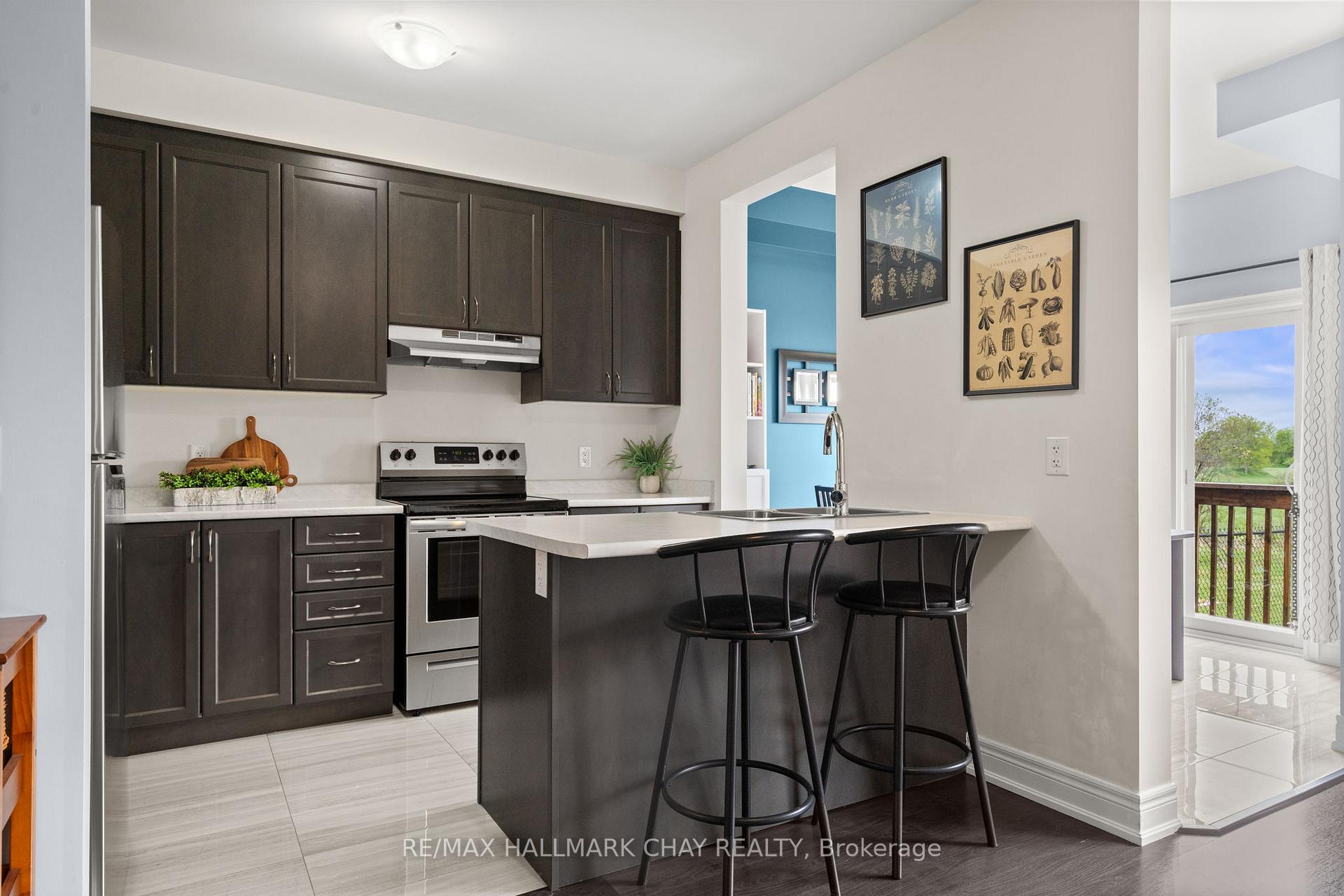 Photo 9 of 319 Atkinson Street, Clearview, Stayner — HOMEH