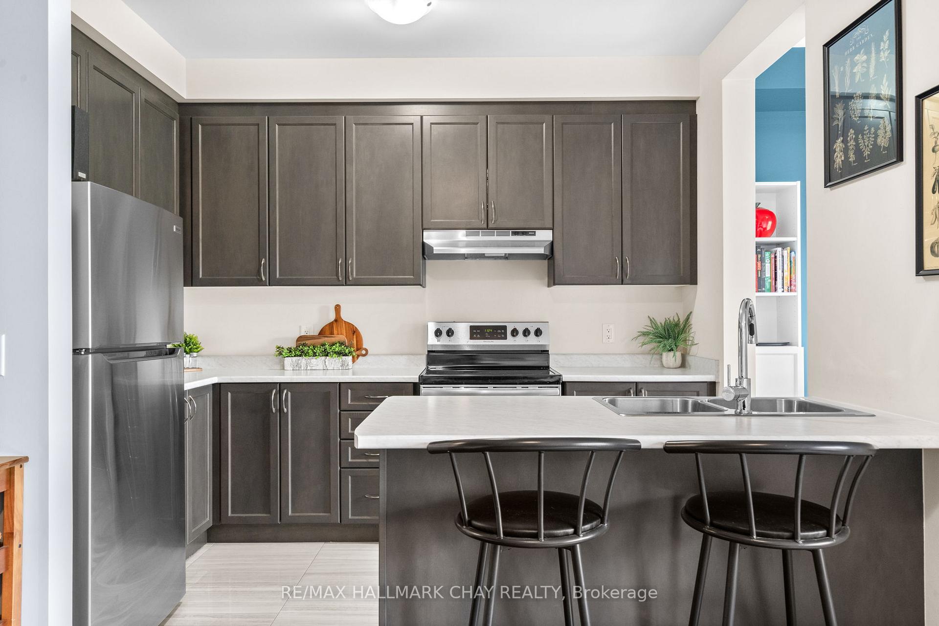 Photo 10 of 319 Atkinson Street, Clearview, Stayner — HOMEH