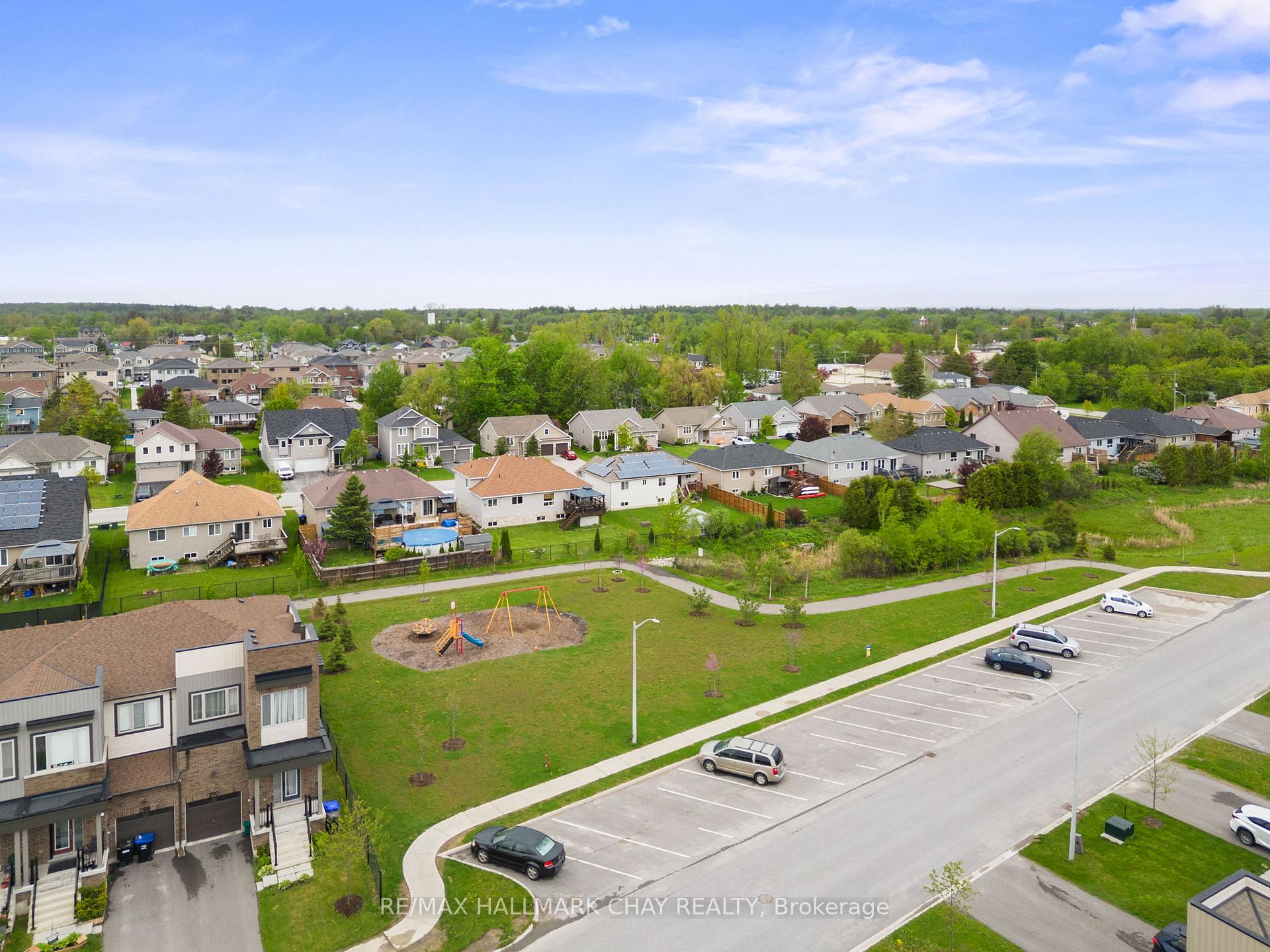 Photo 34 of 319 Atkinson Street, Clearview, Stayner — HOMEH