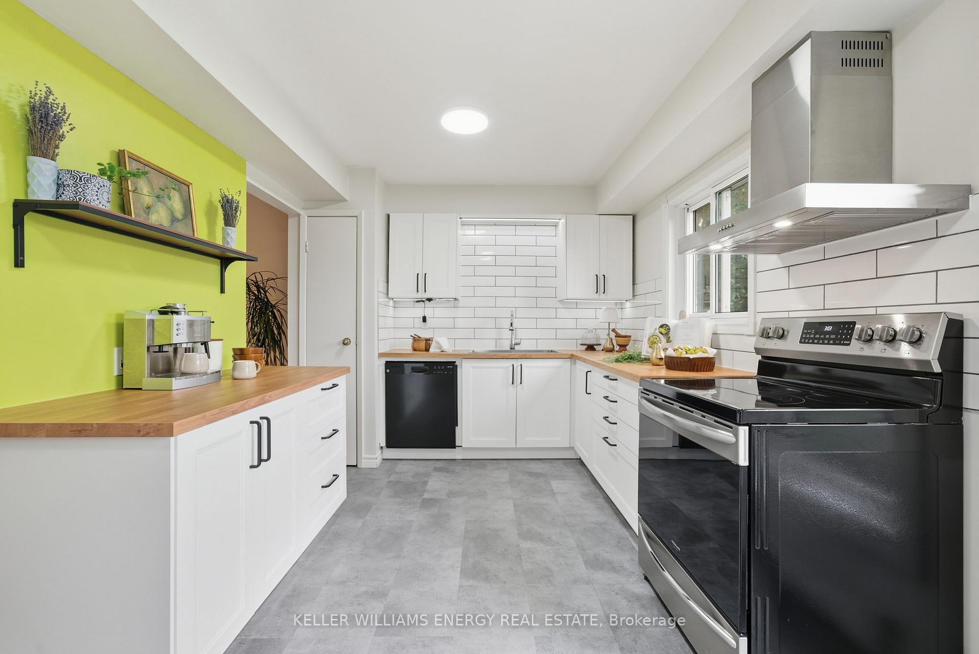 Photo 5 of Unit W16, 220 Ormond Drive, Oshawa, Samac — HOMEH