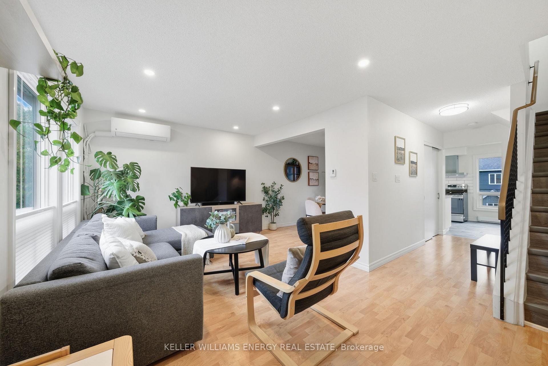 Photo 11 of Unit W16, 220 Ormond Drive, Oshawa, Samac — HOMEH