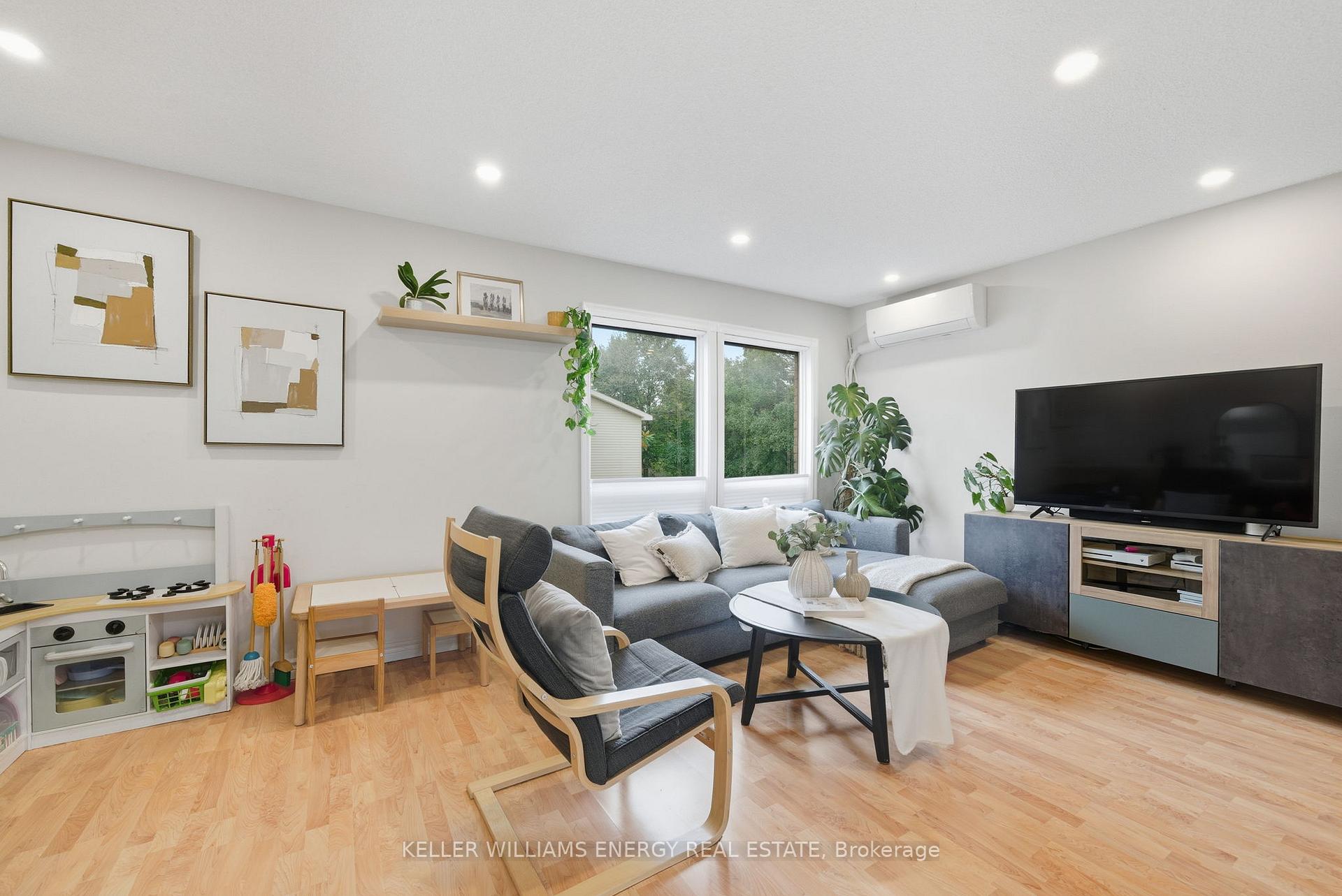 Photo 12 of Unit W16, 220 Ormond Drive, Oshawa, Samac — HOMEH