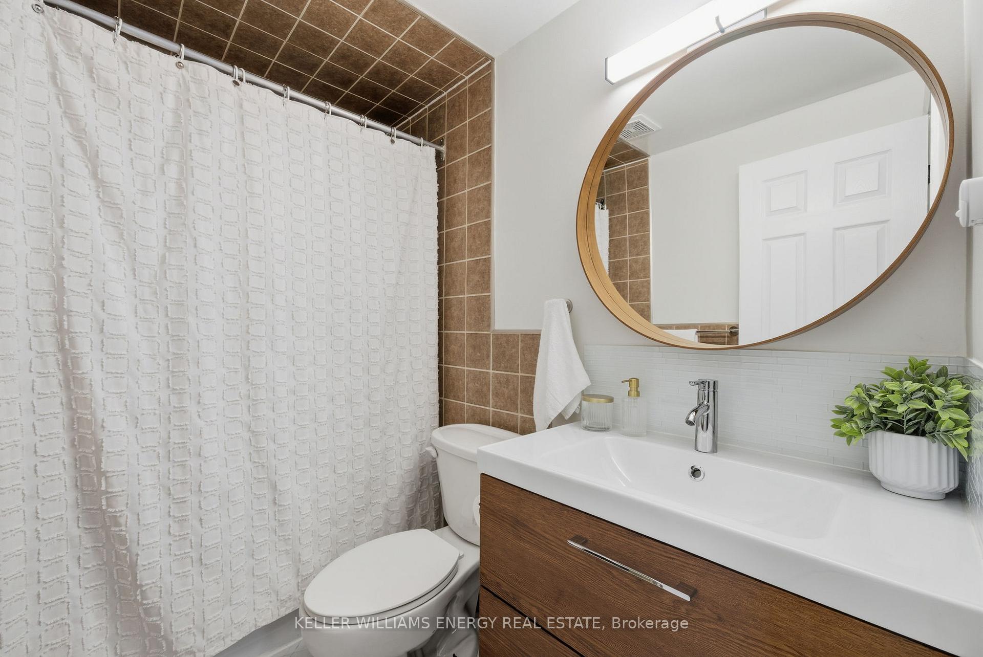 Photo 21 of Unit W16, 220 Ormond Drive, Oshawa, Samac — HOMEH