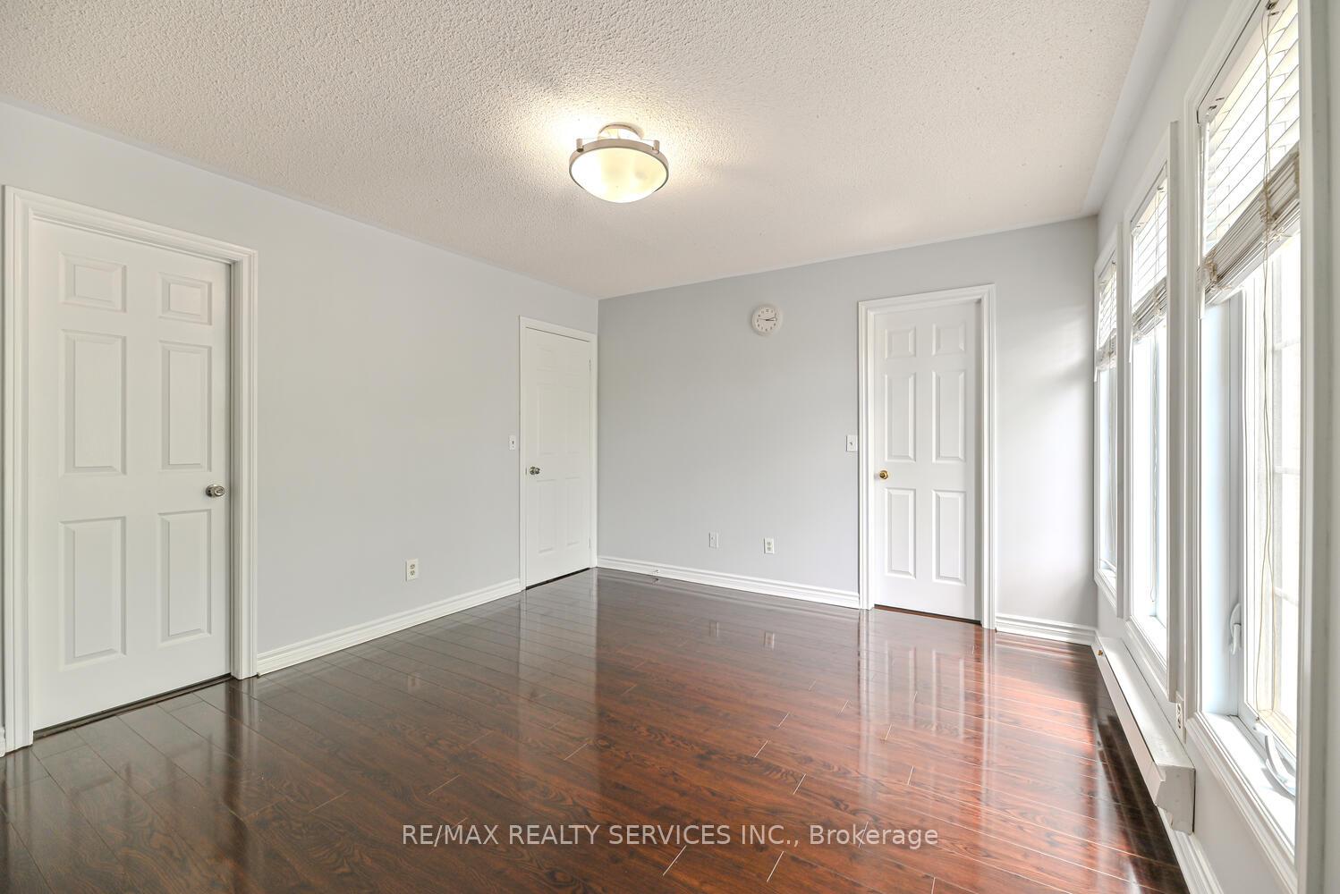 Photo 13 of Unit 6, 110 Heathcliffe Square, Brampton, Central Park — HOMEH