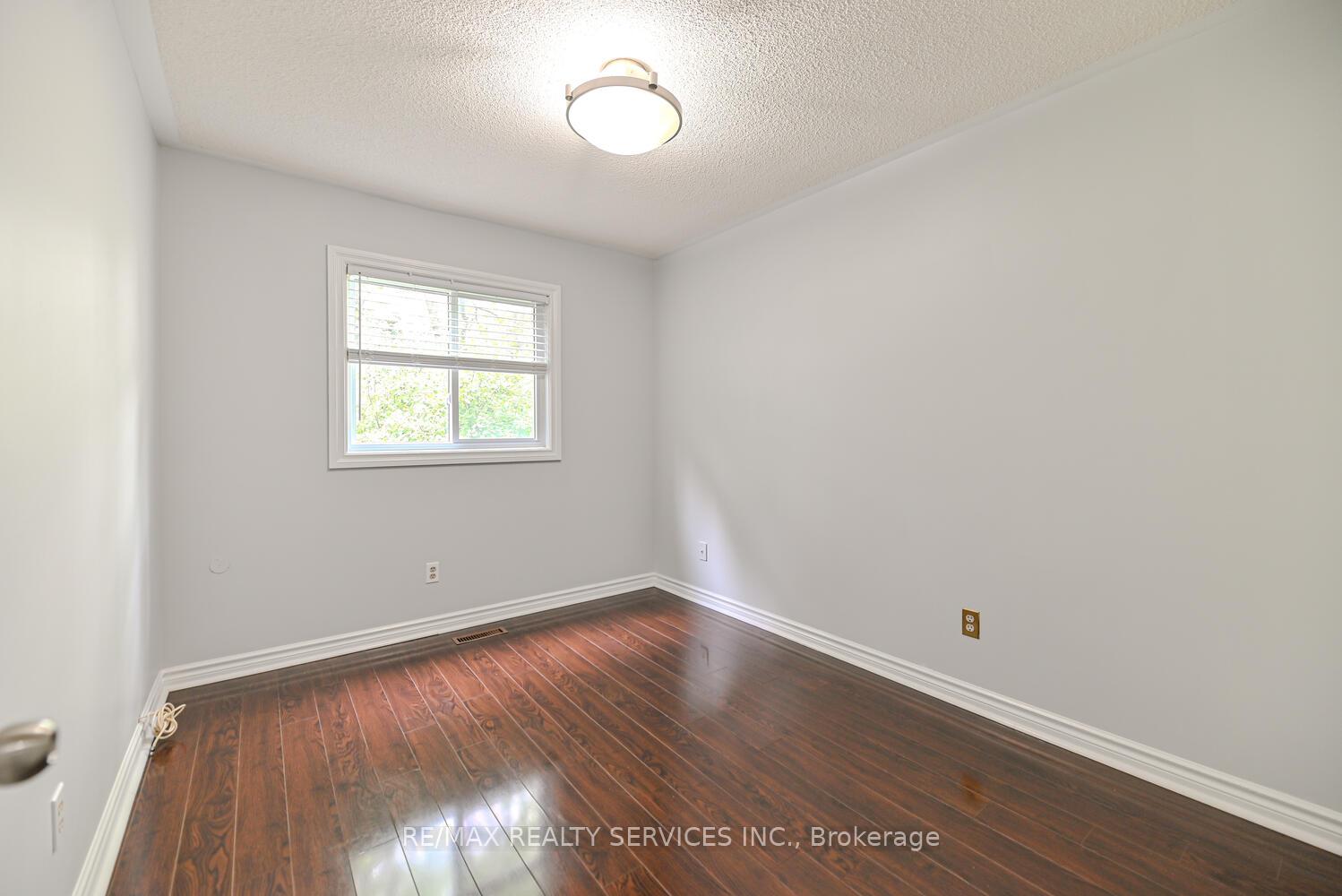 Photo 41 of Unit 6, 110 Heathcliffe Square, Brampton, Central Park — HOMEH