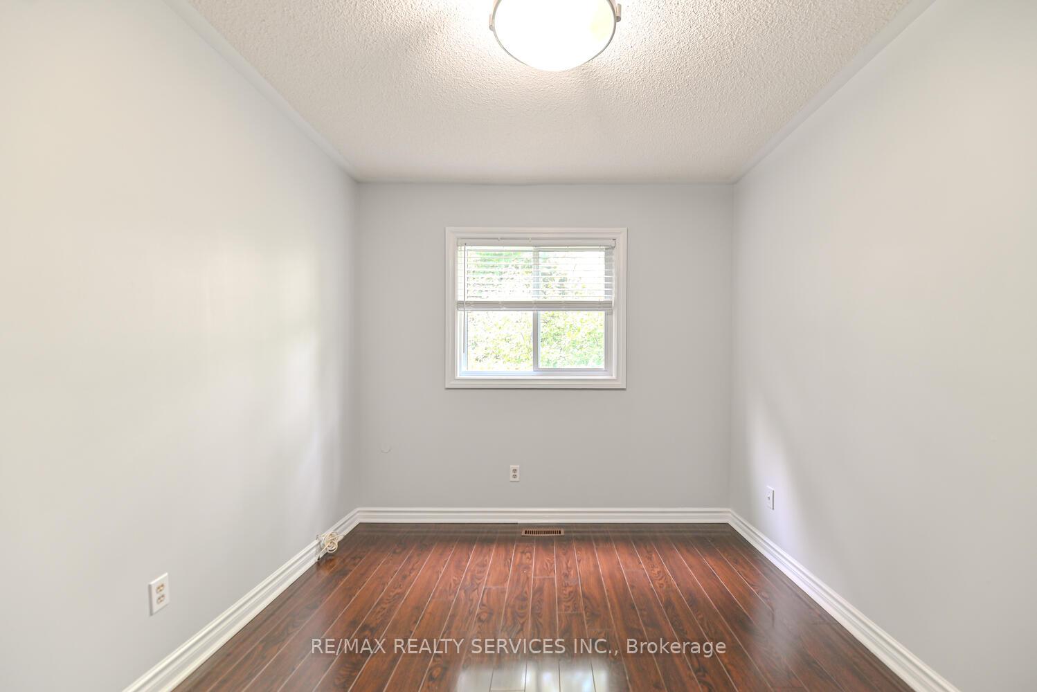 Photo 20 of Unit 6, 110 Heathcliffe Square, Brampton, Central Park — HOMEH