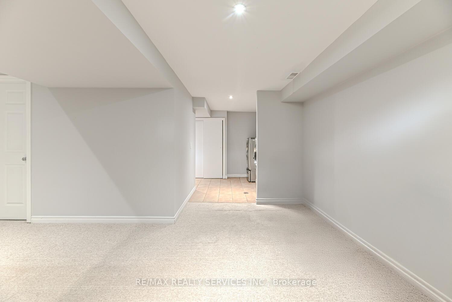 Photo 33 of Unit 6, 110 Heathcliffe Square, Brampton, Central Park — HOMEH