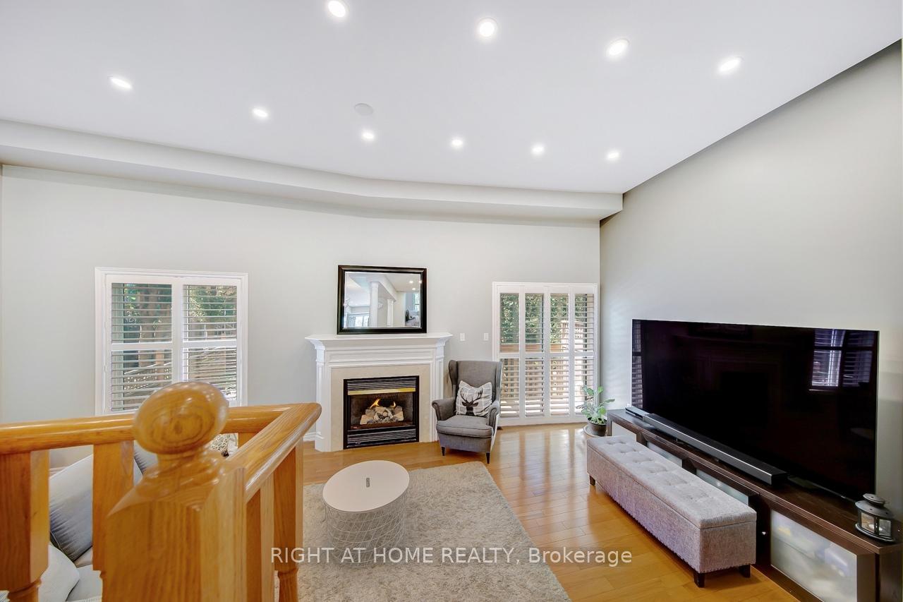 Photo 6 of 23 Michael Way, Markham, Buttonville — HOMEH