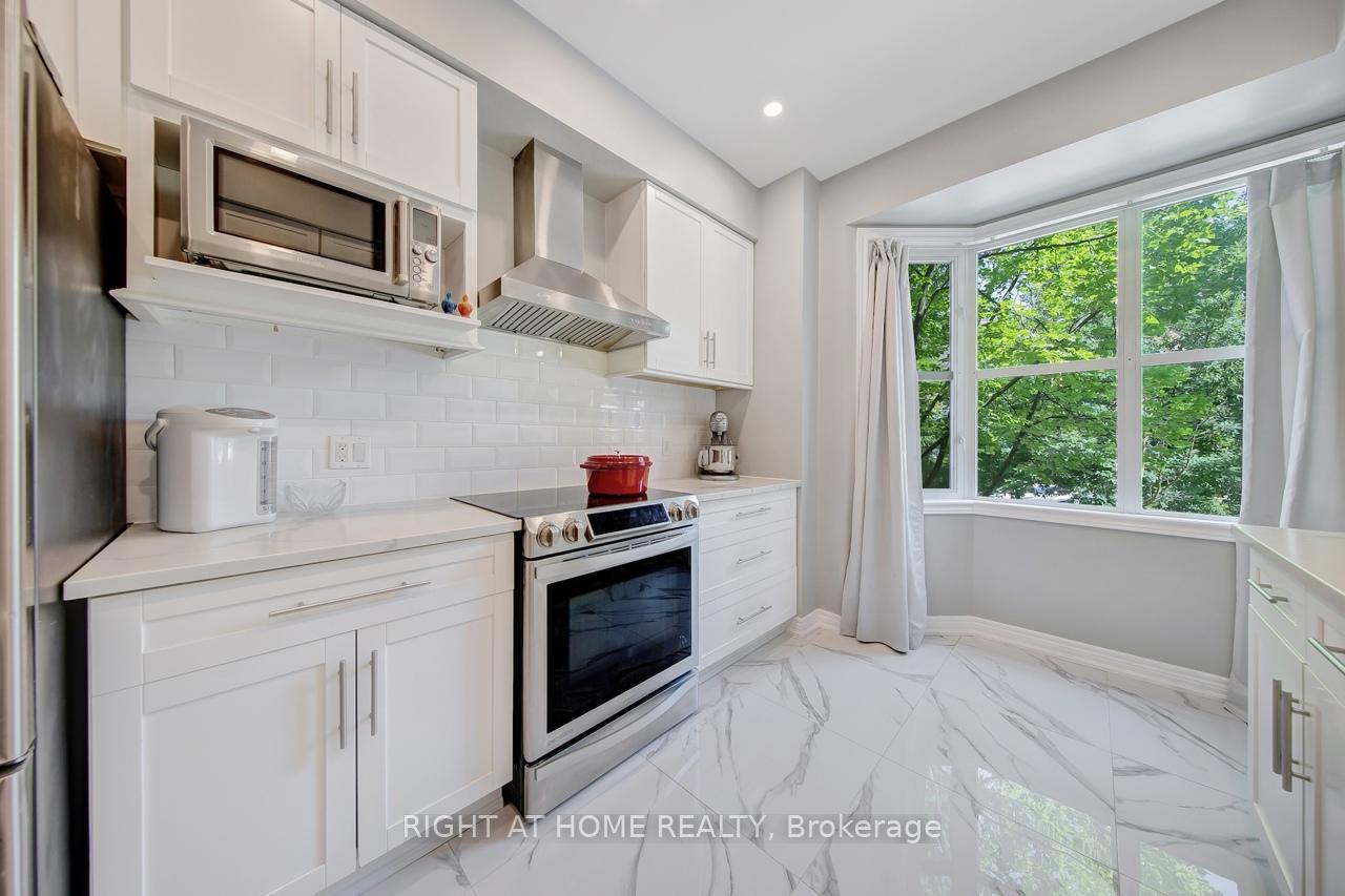 Photo 11 of 23 Michael Way, Markham, Buttonville — HOMEH