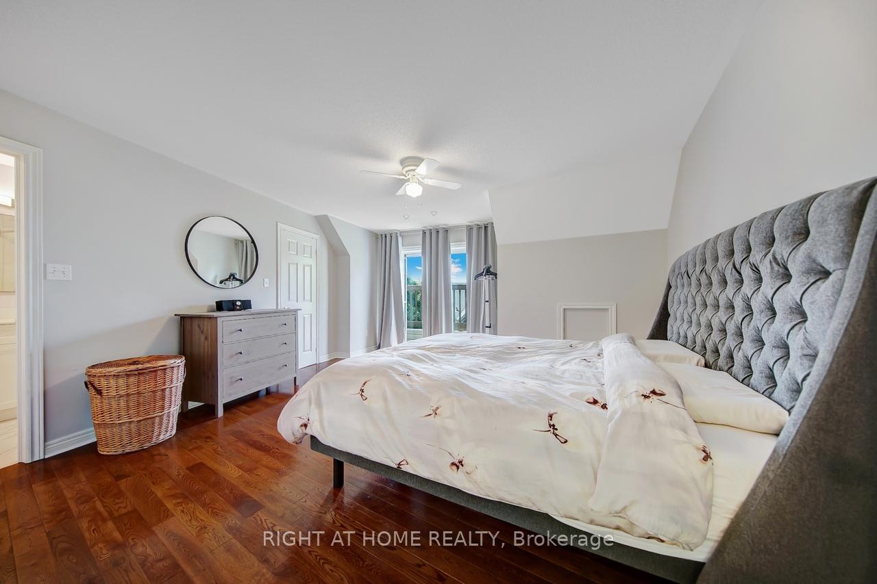 Photo 16 of 23 Michael Way, Markham, Buttonville — HOMEH