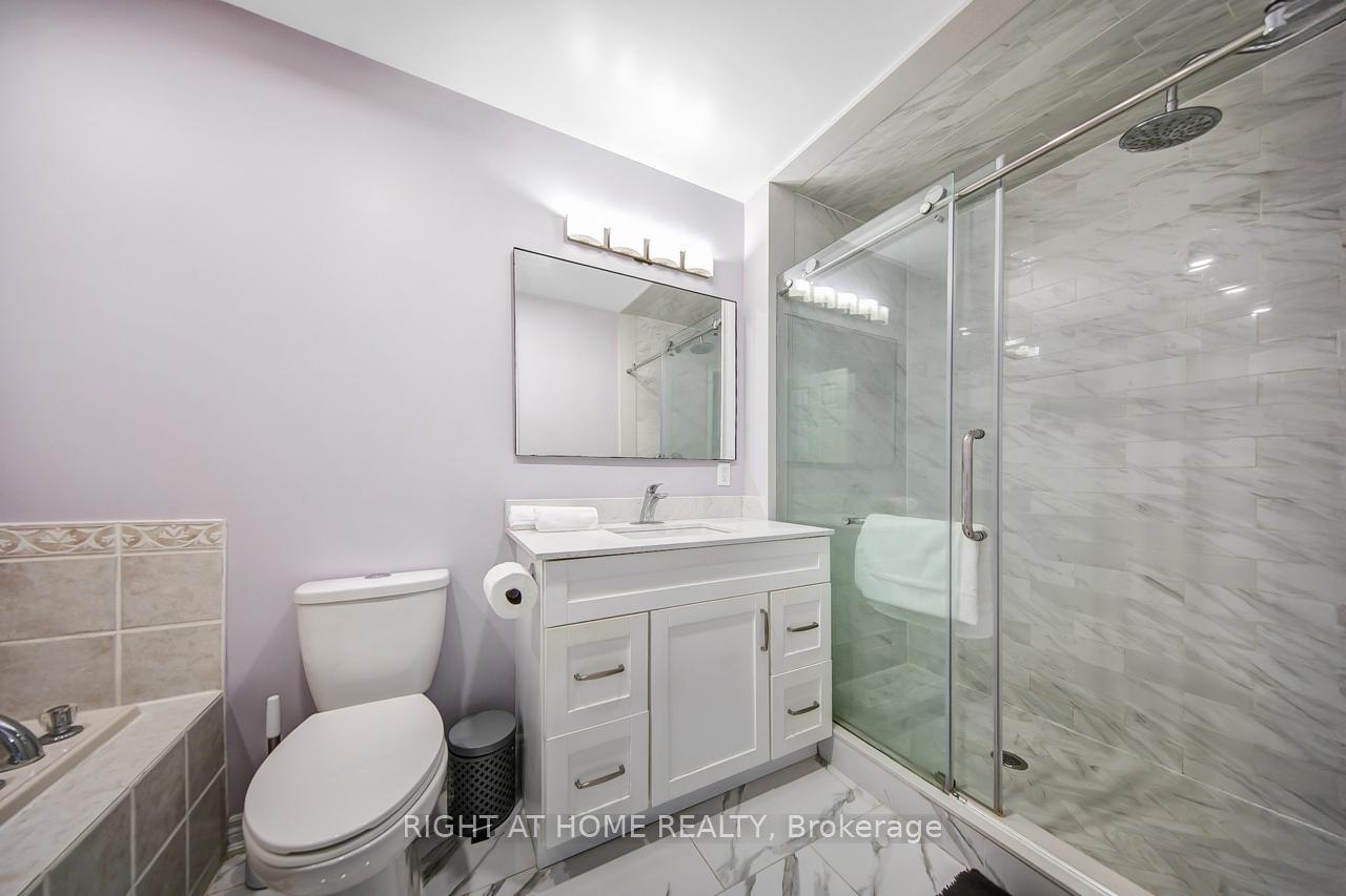 Photo 20 of 23 Michael Way, Markham, Buttonville — HOMEH