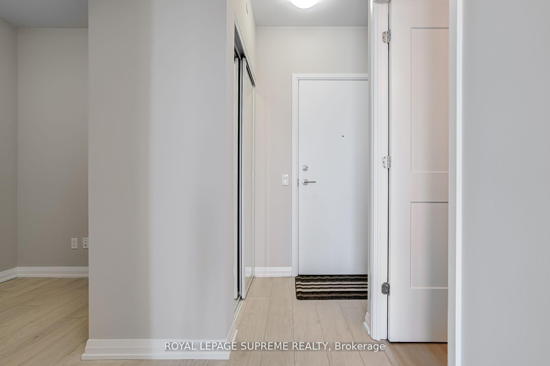 Photo 4 of Unit PH16, 7895 Jane Street, Vaughan, Concord — HOMEH