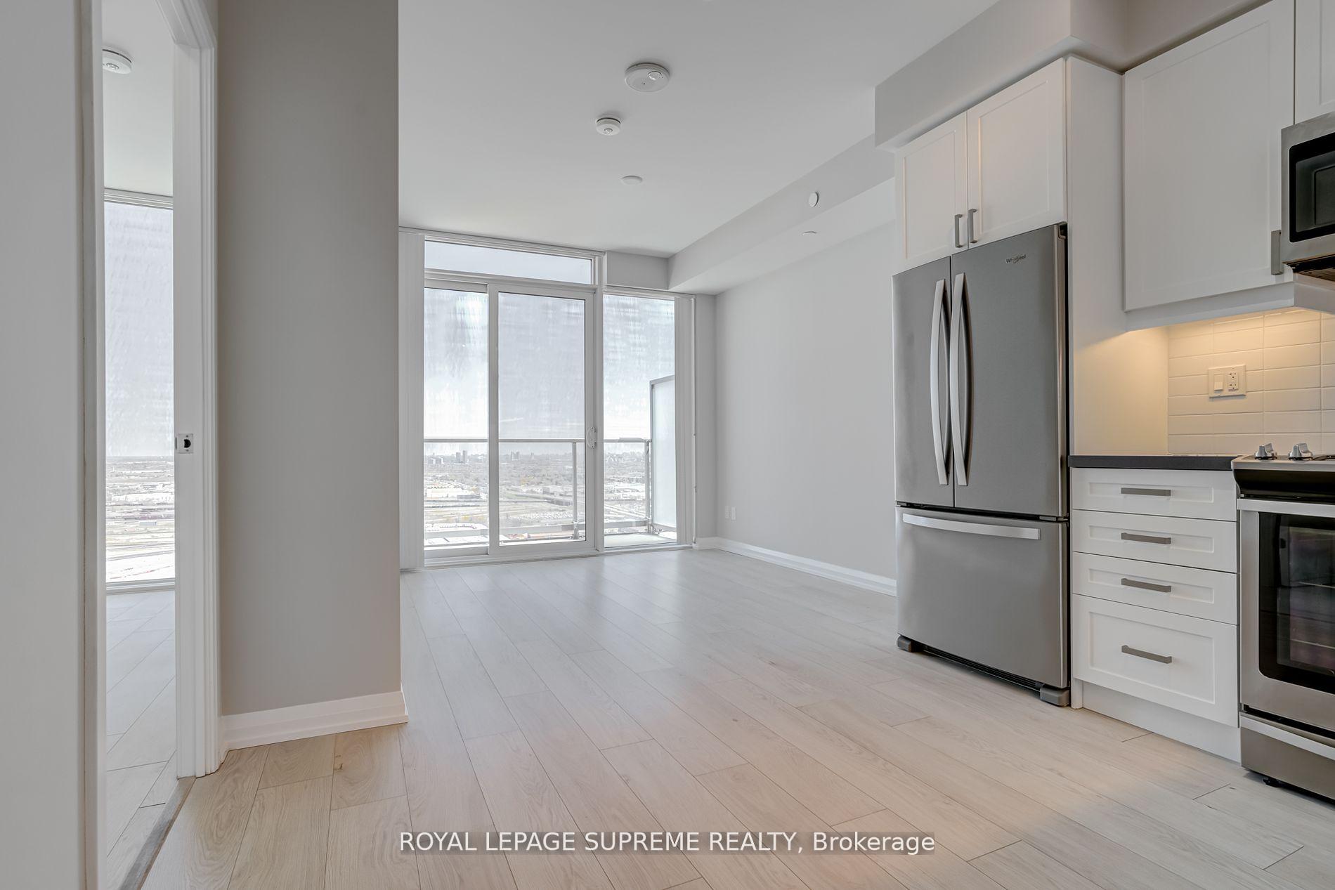 Photo 7 of Unit PH16, 7895 Jane Street, Vaughan, Concord — HOMEH