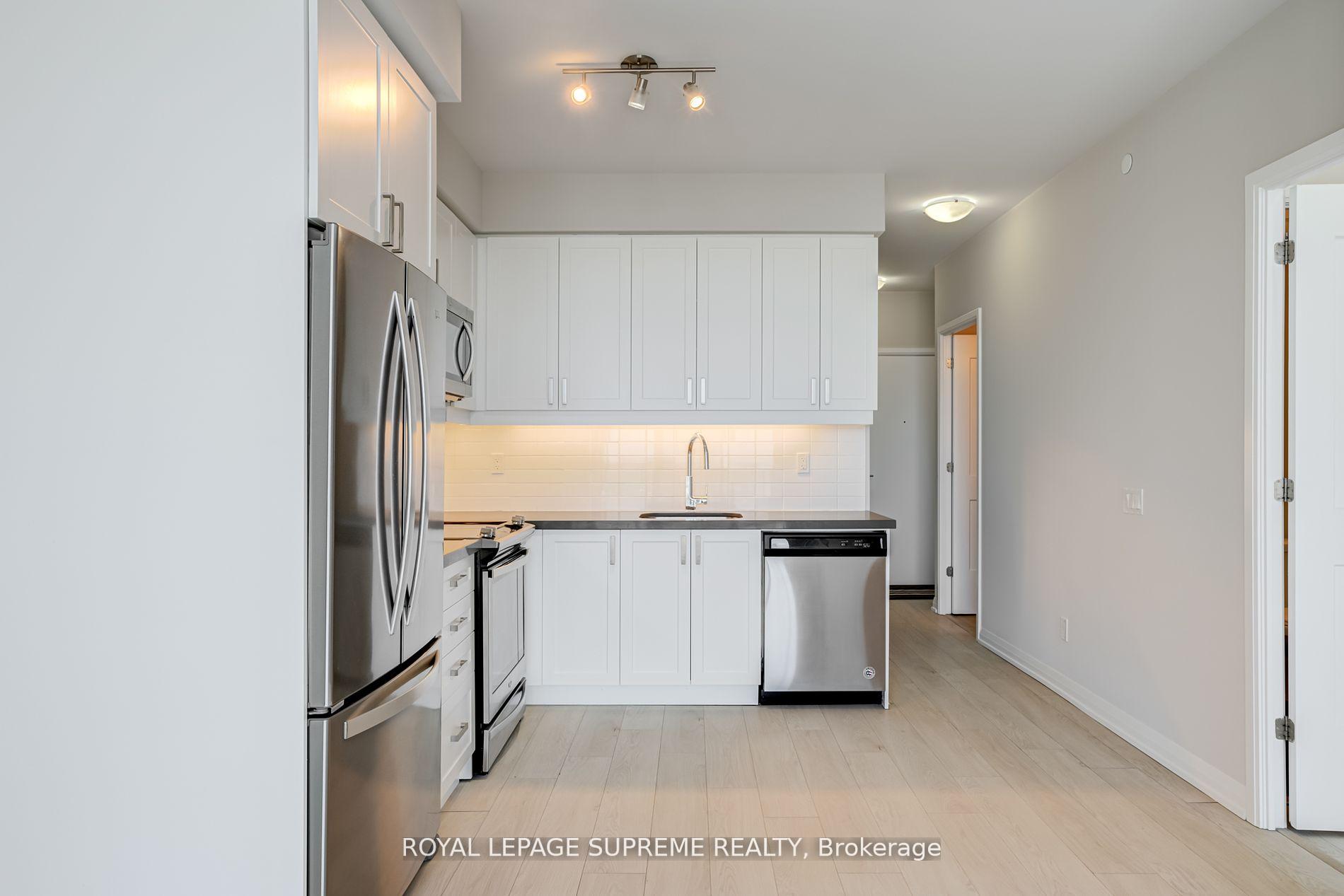 Photo 13 of Unit PH16, 7895 Jane Street, Vaughan, Concord — HOMEH