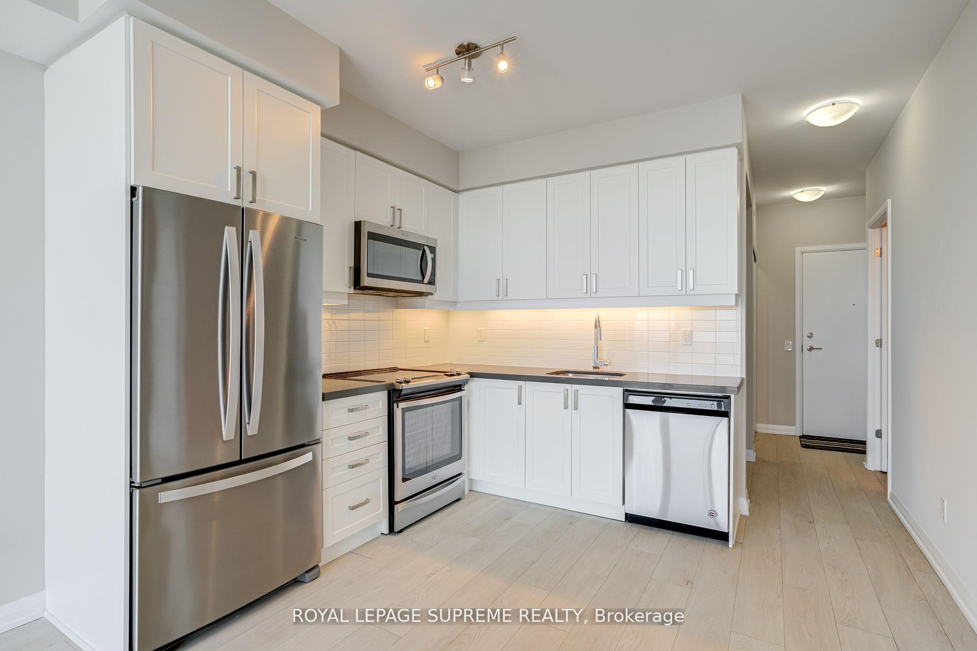 Photo 14 of Unit PH16, 7895 Jane Street, Vaughan, Concord — HOMEH