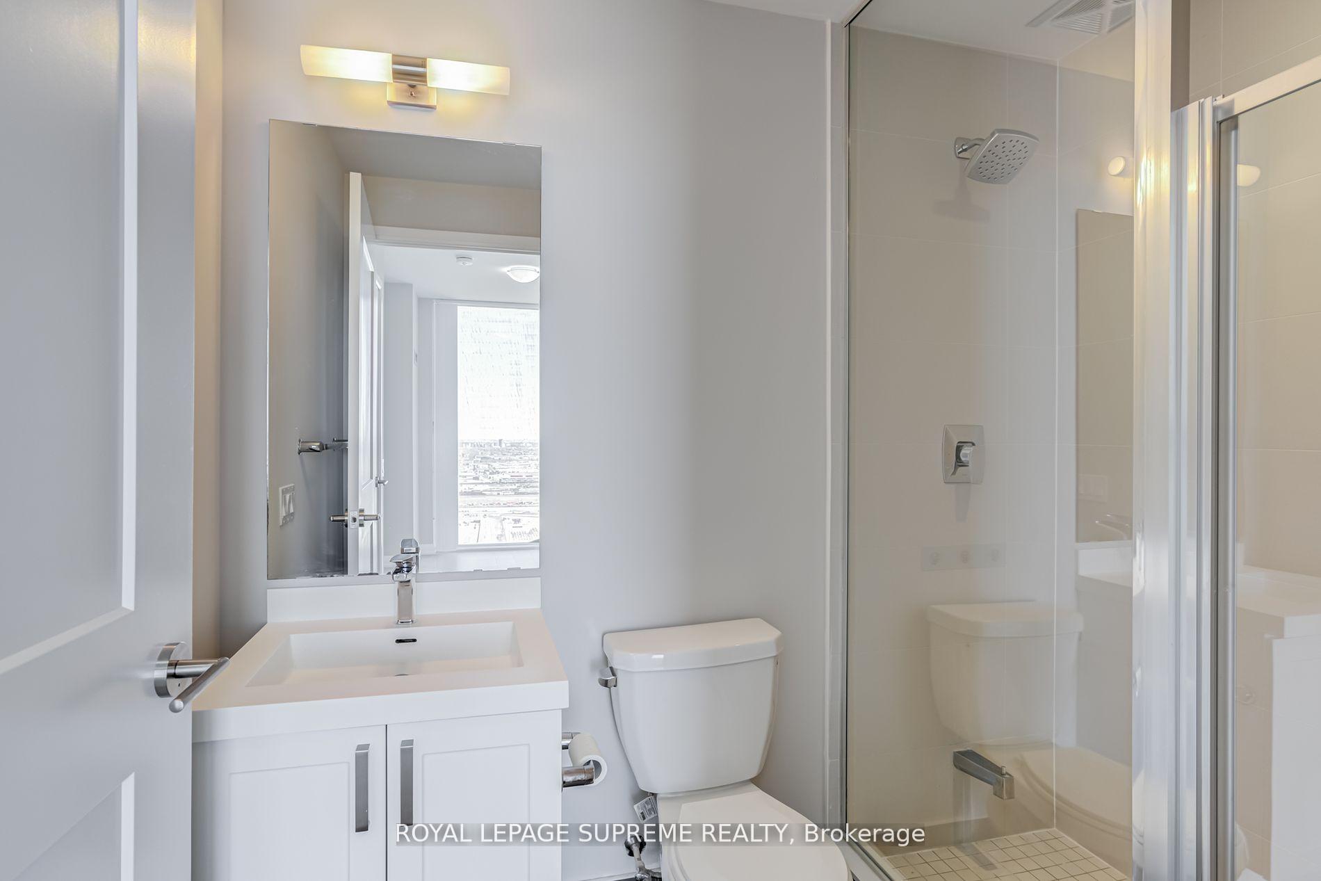 Photo 25 of Unit PH16, 7895 Jane Street, Vaughan, Concord — HOMEH
