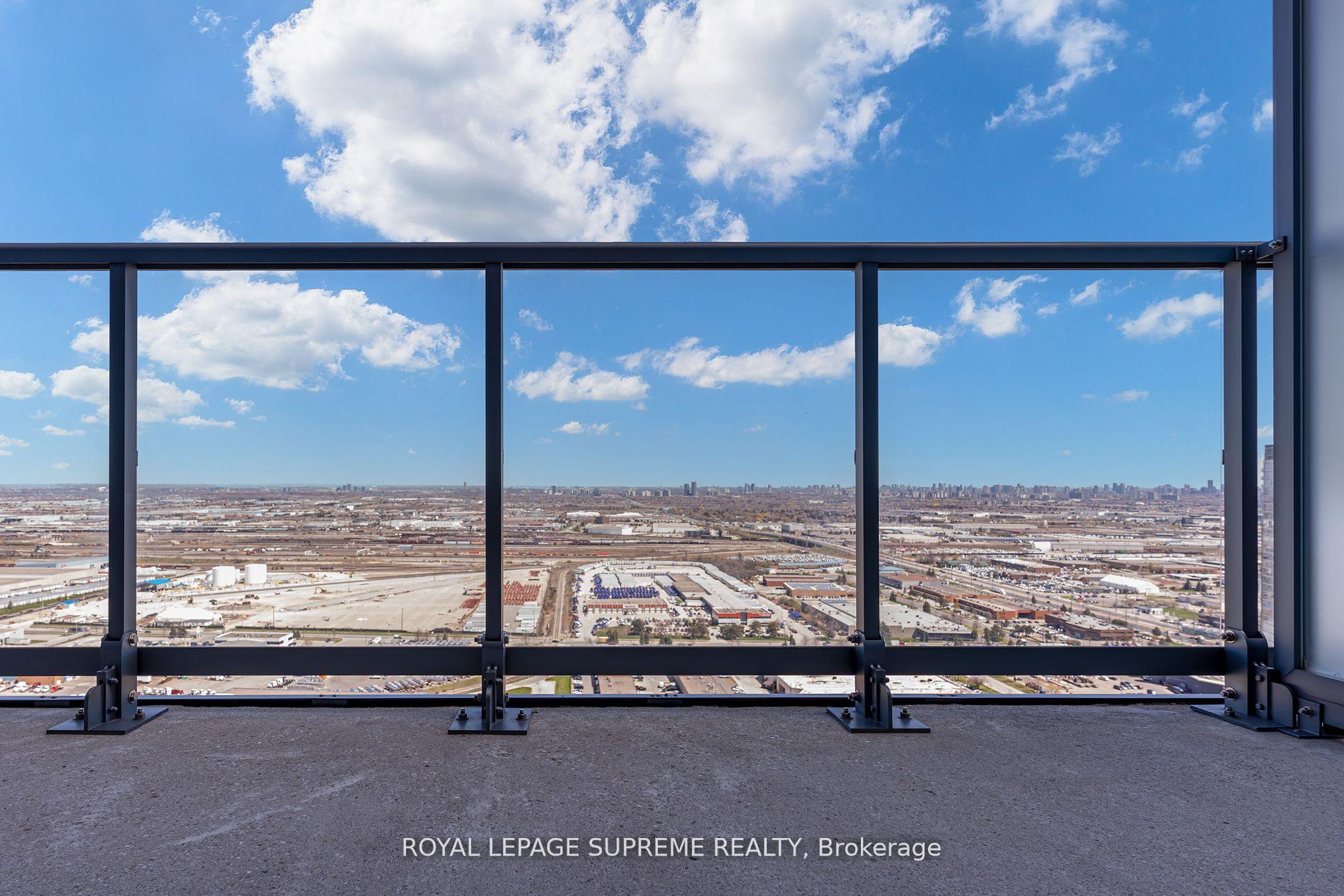 Photo 31 of Unit PH16, 7895 Jane Street, Vaughan, Concord — HOMEH