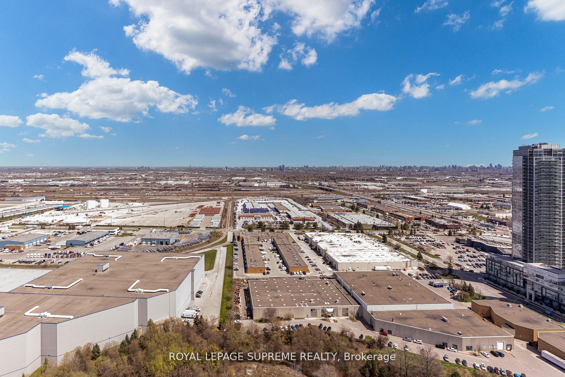 Photo 34 of Unit PH16, 7895 Jane Street, Vaughan, Concord — HOMEH