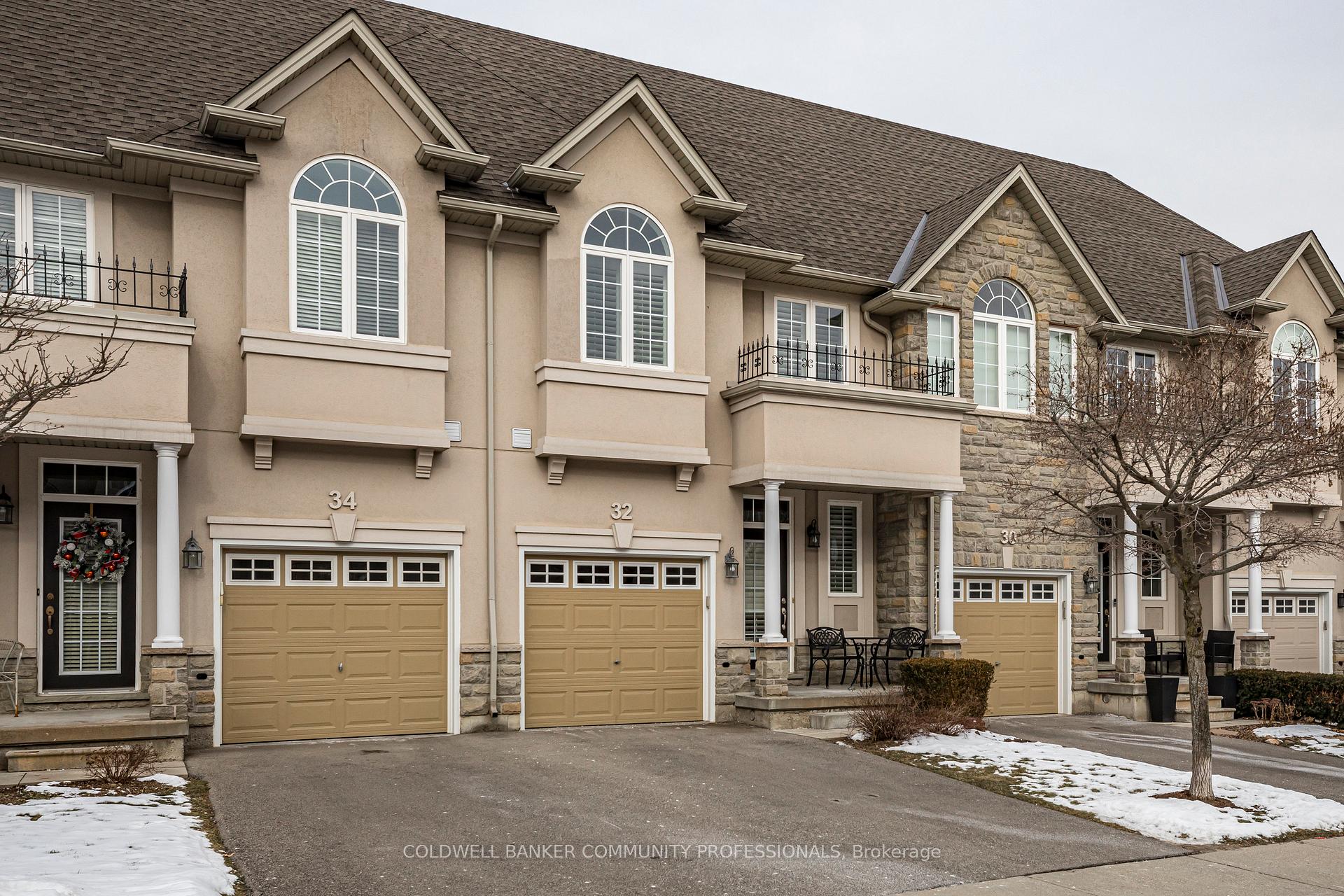 Photo 3 of 32 Forest Valley Crescent, Hamilton, Dundas — HOMEH