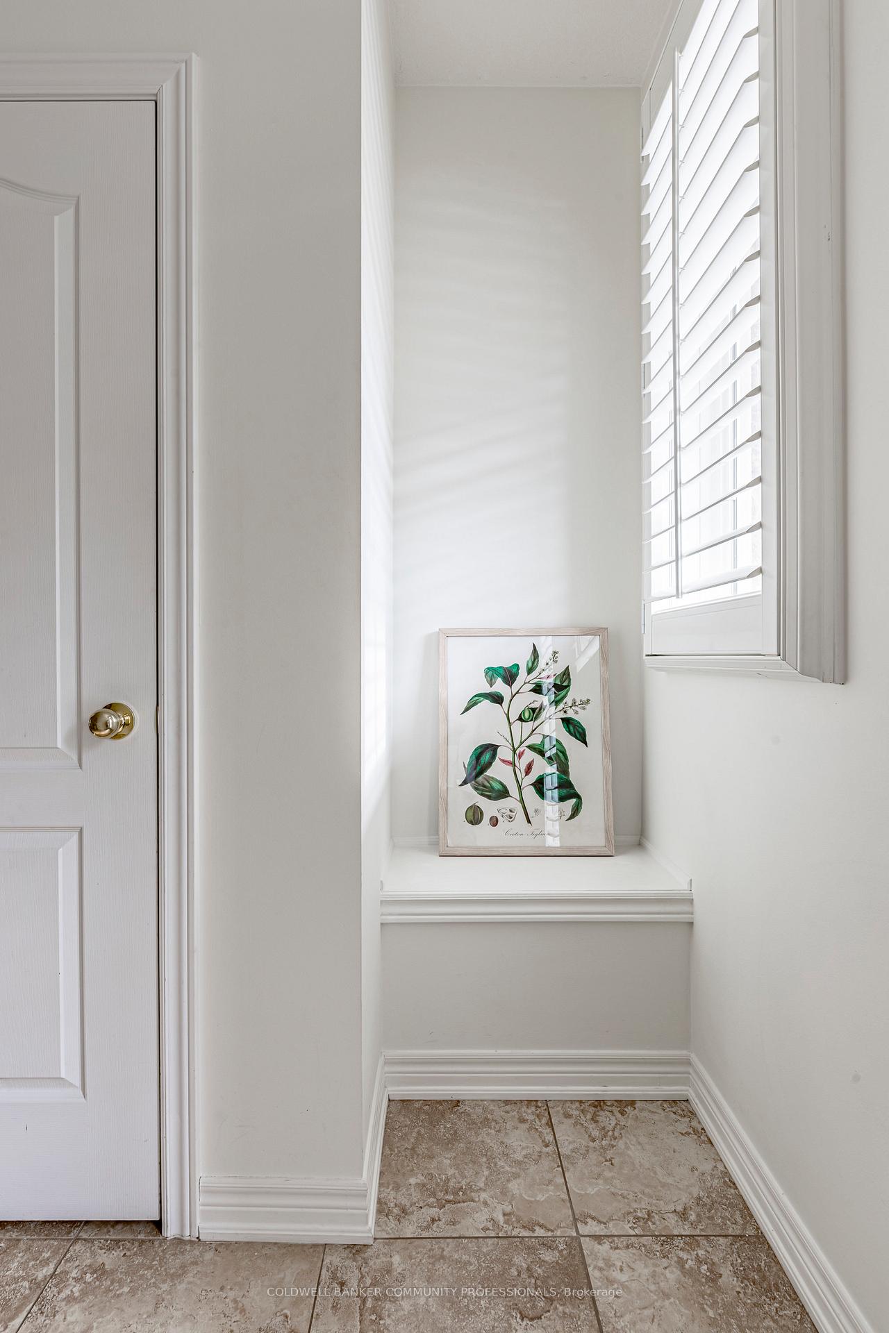Photo 6 of 32 Forest Valley Crescent, Hamilton, Dundas — HOMEH