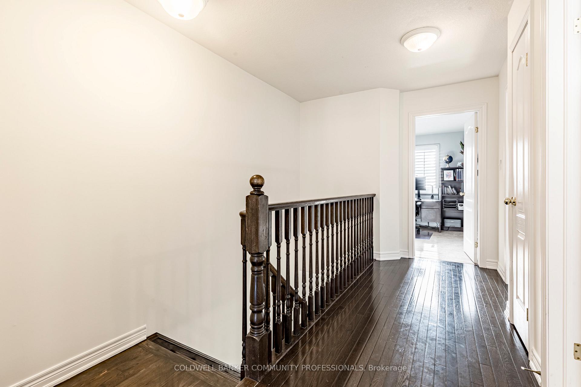 Photo 16 of 32 Forest Valley Crescent, Hamilton, Dundas — HOMEH