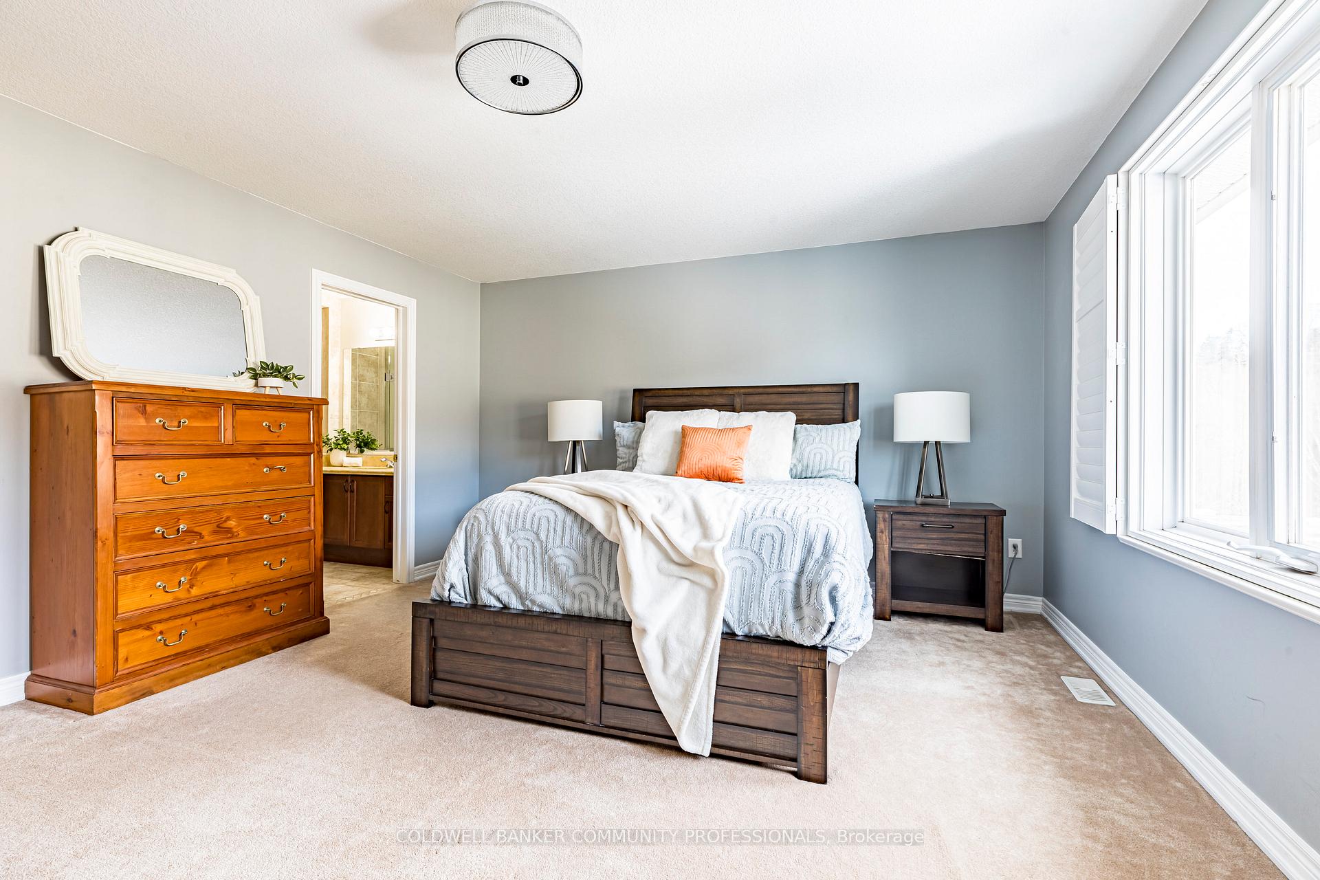 Photo 18 of 32 Forest Valley Crescent, Hamilton, Dundas — HOMEH