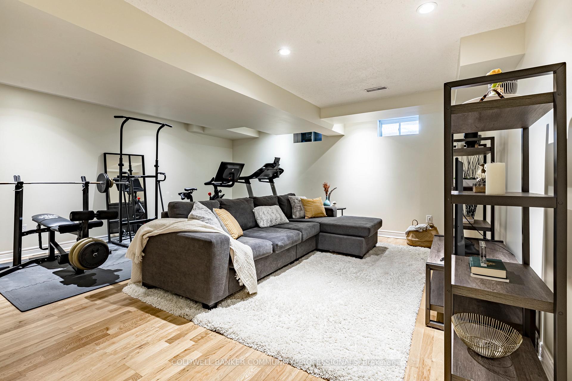 Photo 30 of 32 Forest Valley Crescent, Hamilton, Dundas — HOMEH