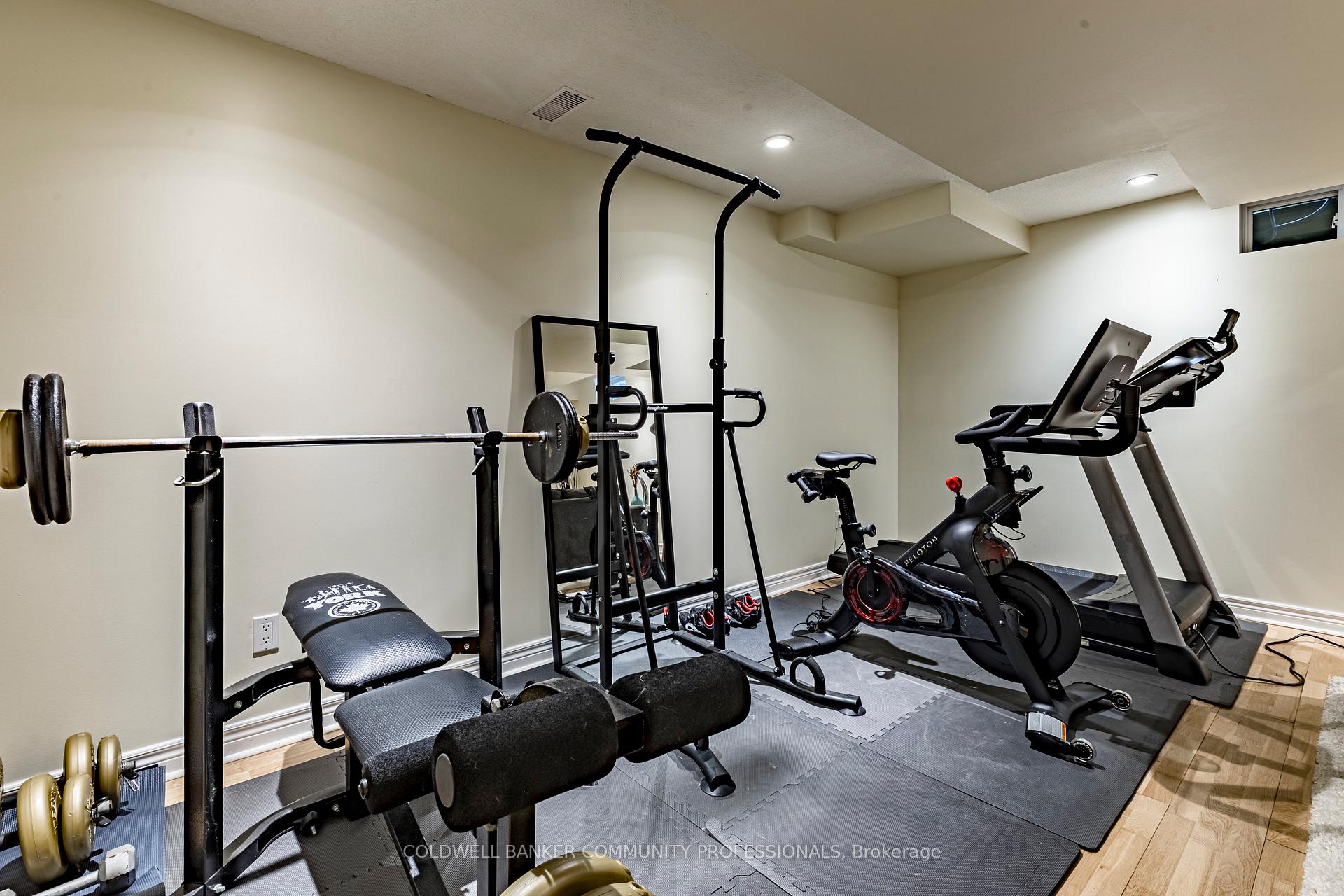 Photo 31 of 32 Forest Valley Crescent, Hamilton, Dundas — HOMEH