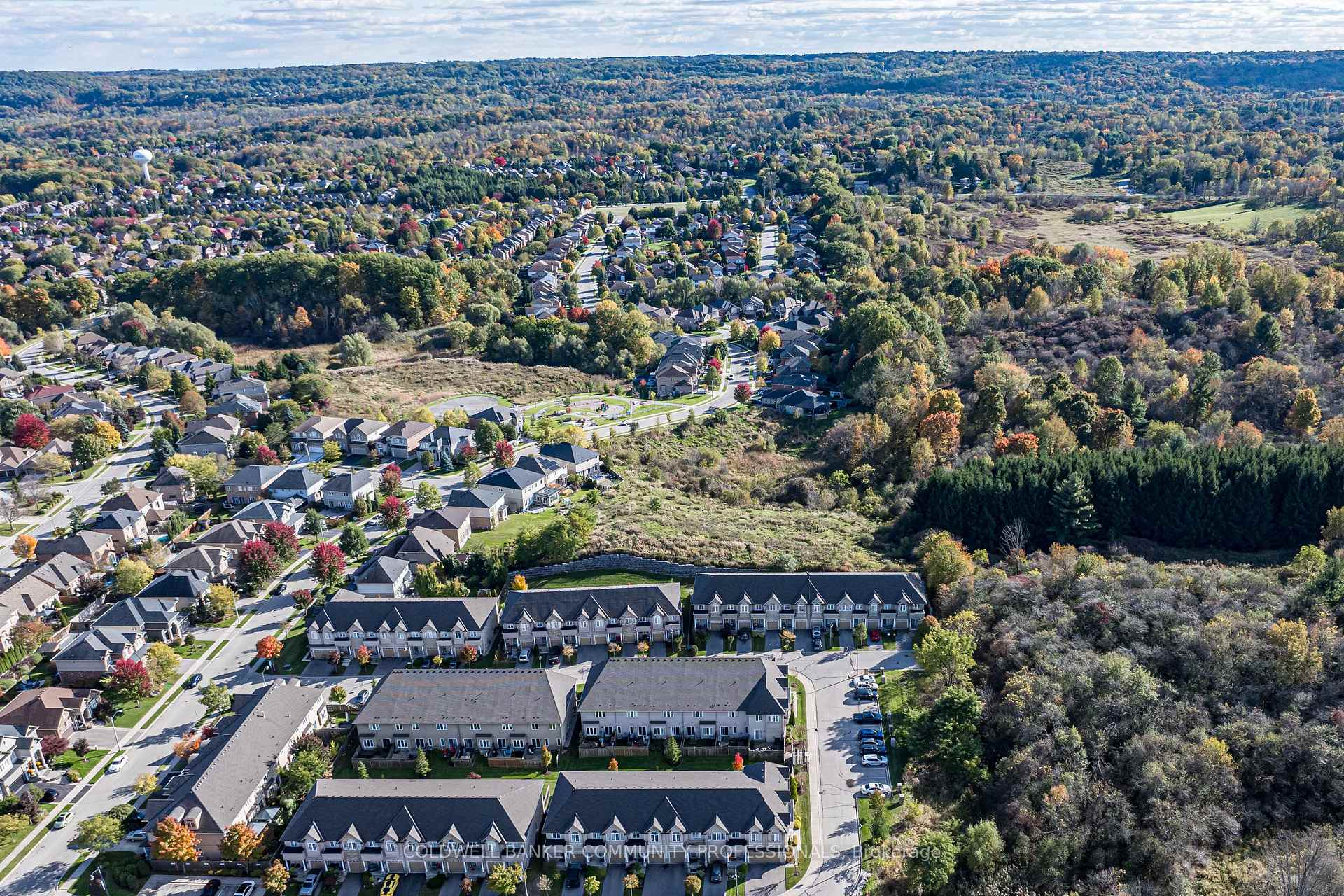 Photo 39 of 32 Forest Valley Crescent, Hamilton, Dundas — HOMEH