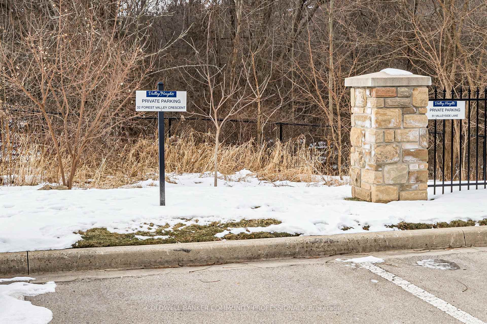 Photo 40 of 32 Forest Valley Crescent, Hamilton, Dundas — HOMEH