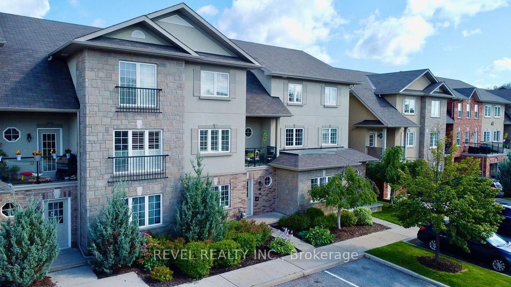 Front of Unit 11, 53 Ferndale Drive S