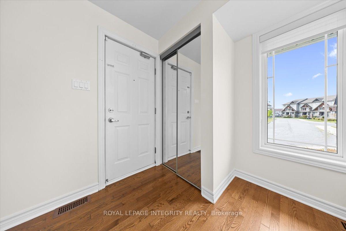 Photo 5 of 732 Lakeridge Drive, Ottawa, Avalon East — HOMEH