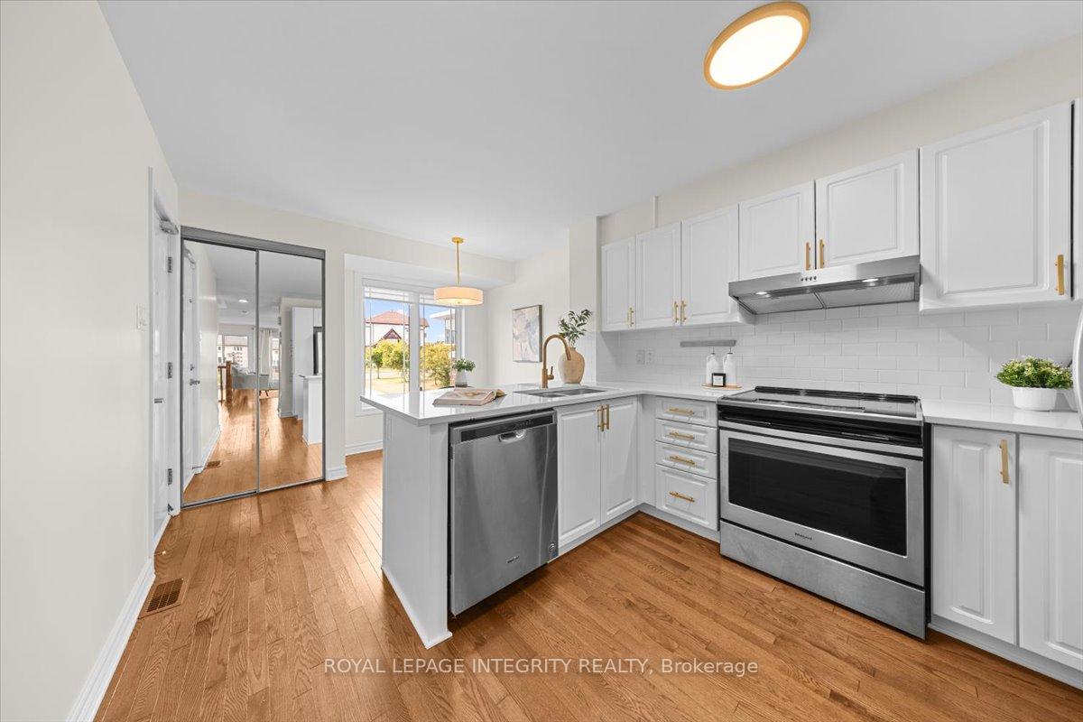 Photo 10 of 732 Lakeridge Drive, Ottawa, Avalon East — HOMEH