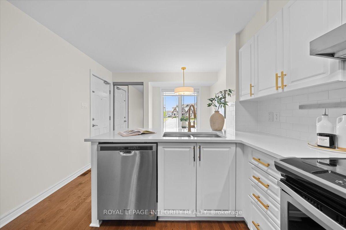 Photo 11 of 732 Lakeridge Drive, Ottawa, Avalon East — HOMEH