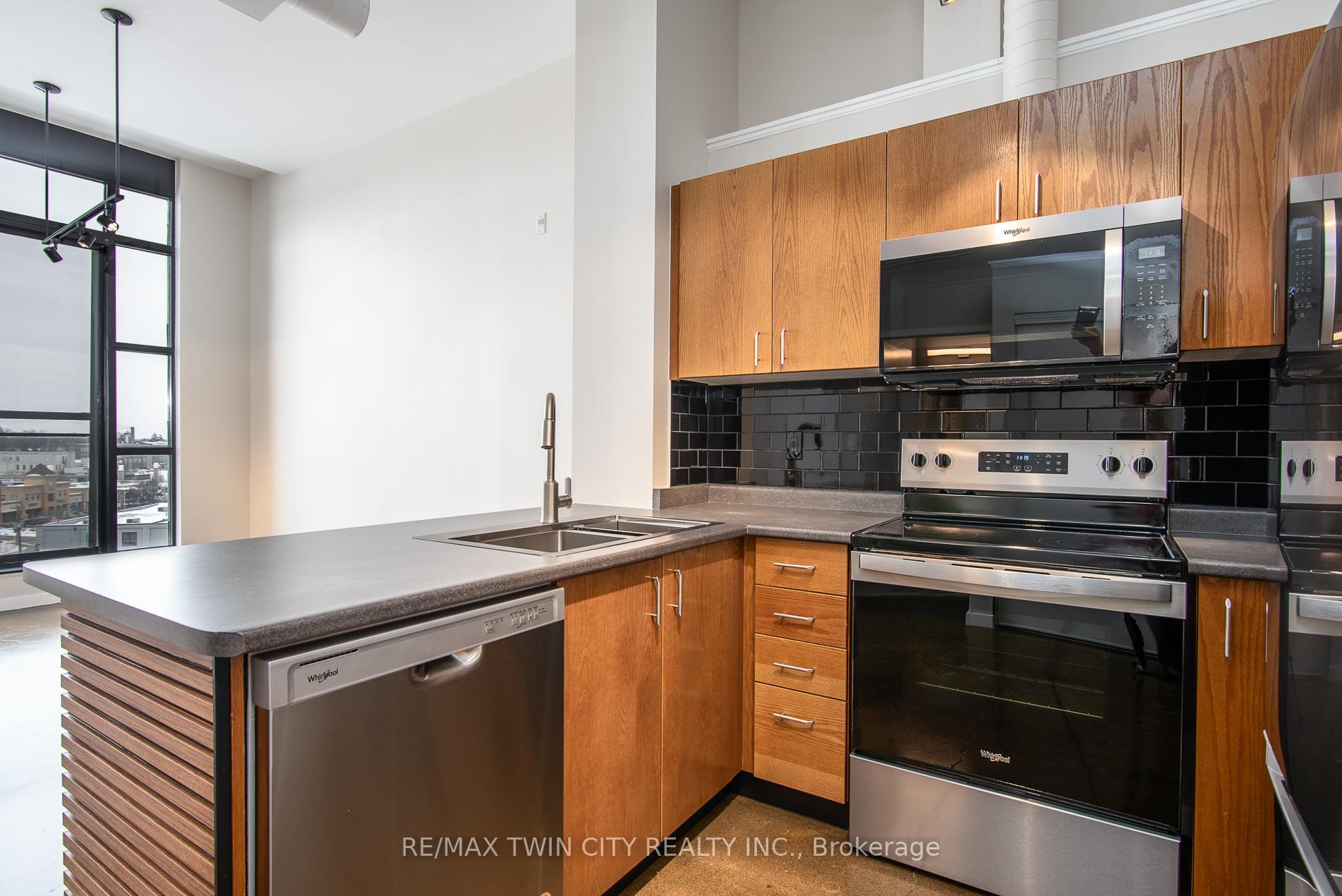 Photo 25 of Unit 603, 410 King Street W, Kitchener — HOMEH