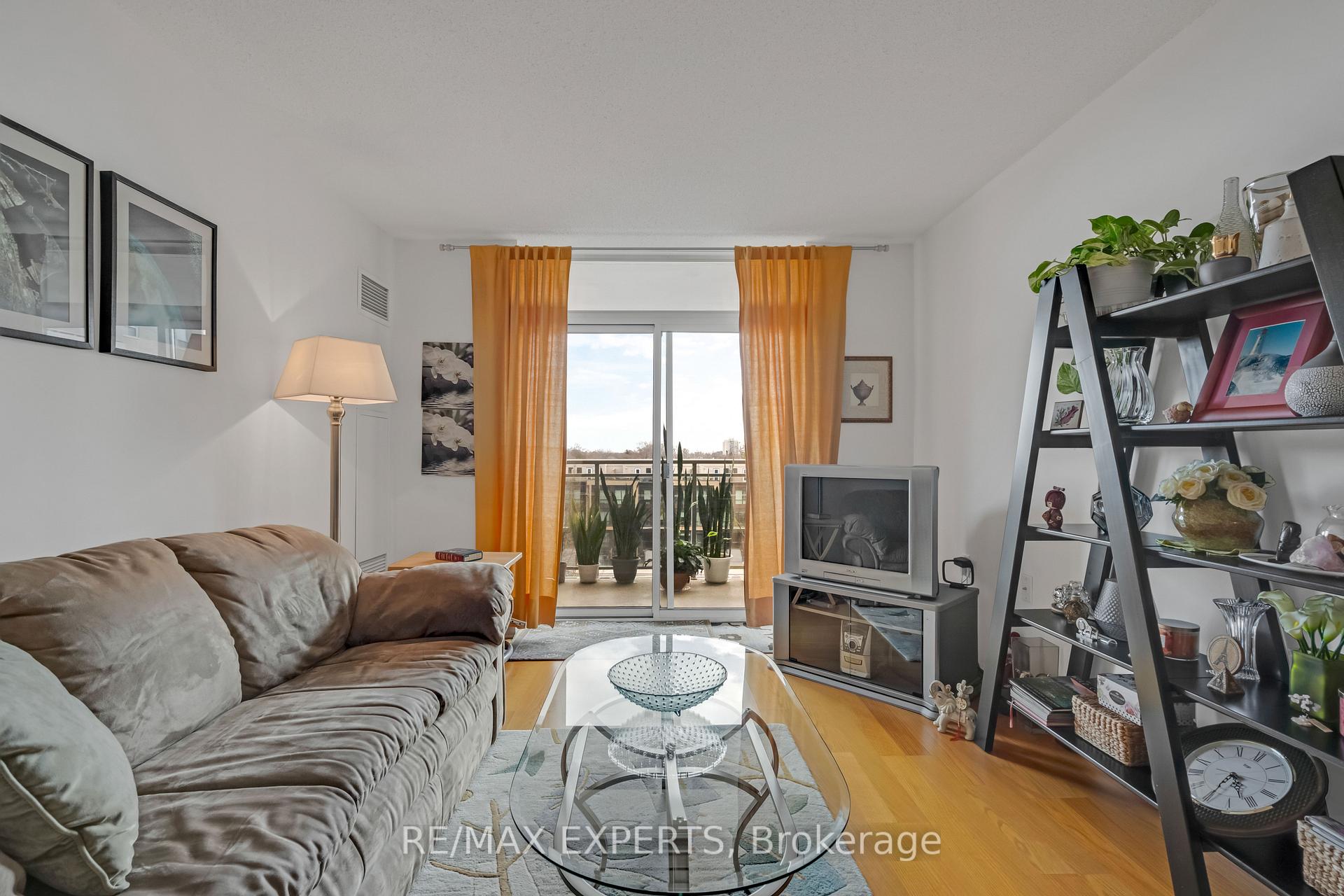 Photo 5 of Unit 602, 650 Lawrence Avenue W, Toronto, Englemount-Lawrence — HOMEH